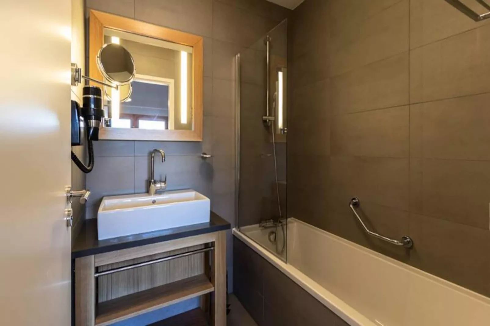 Résidence Les Monarques-Untagged