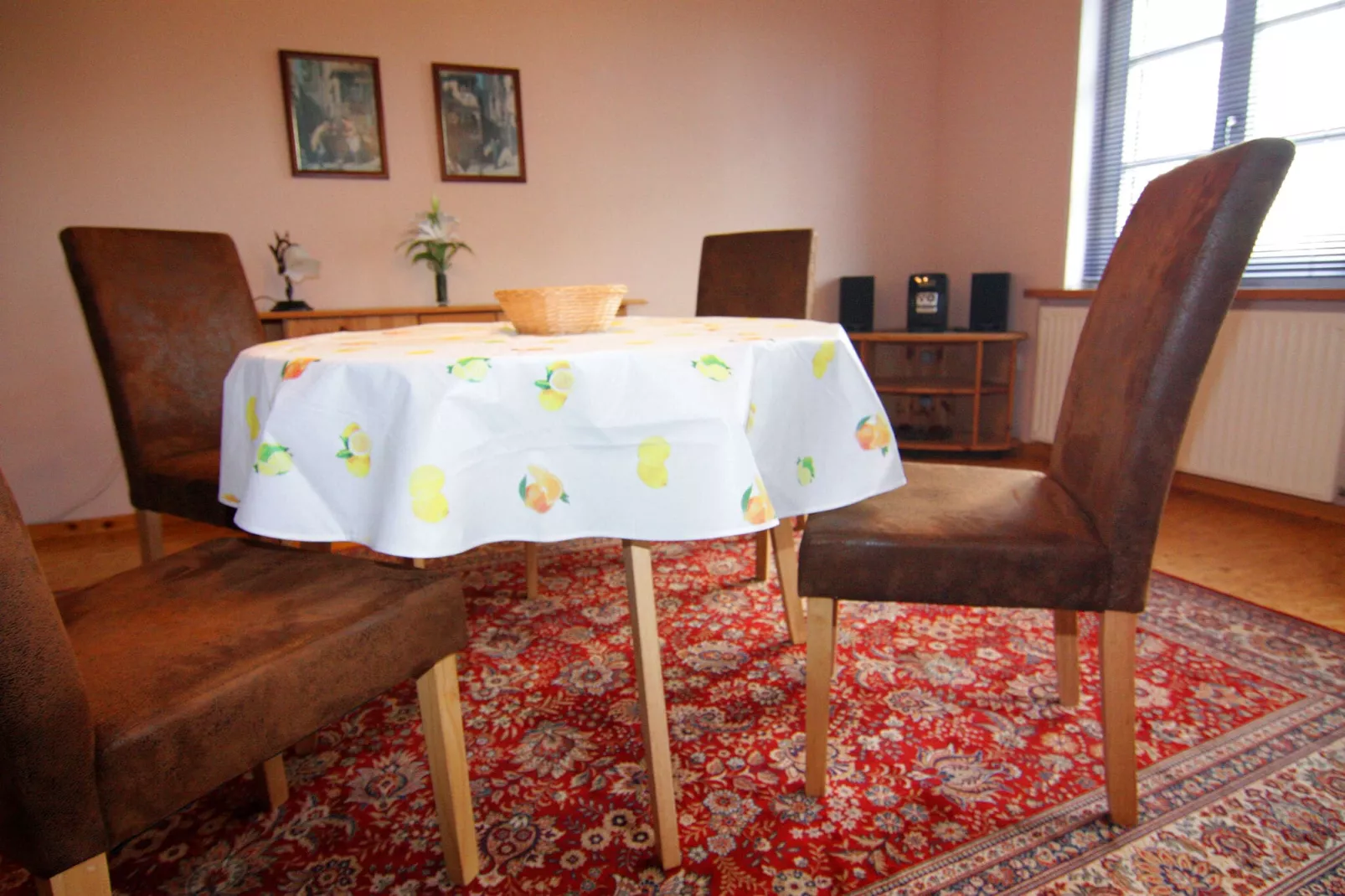 Gutshaus Schulenbrook Kiefer 100 m² 2 P-Dining room