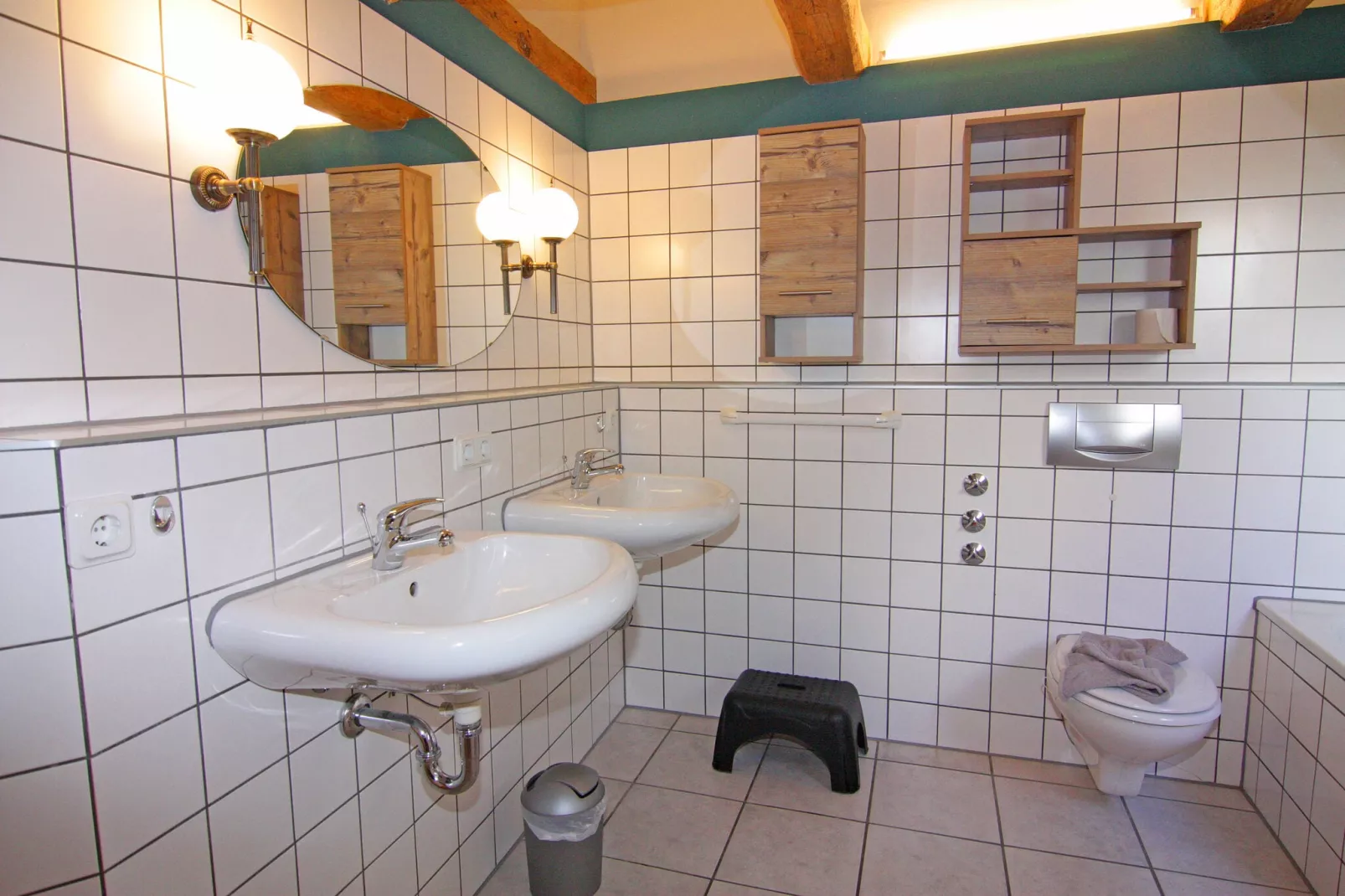 Gutshaus Schulenbrook Kiefer 100 m² 2 P-Bathroom
