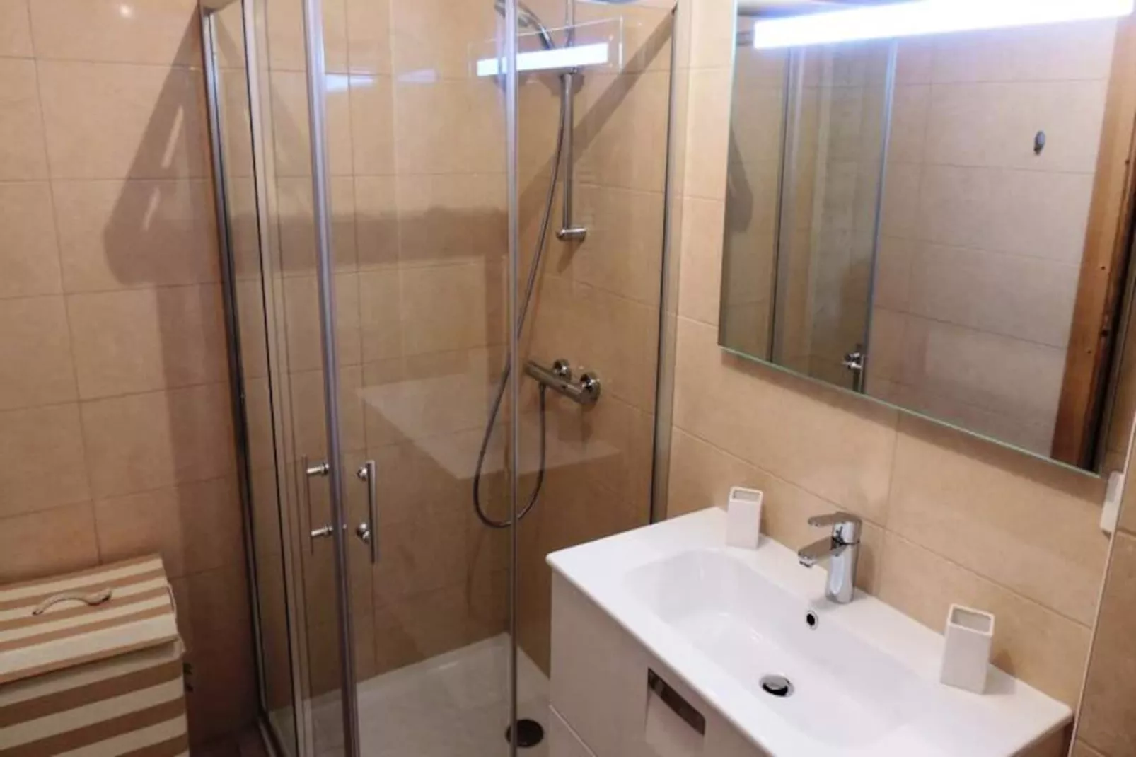 Chalets Eden Snow-Untagged