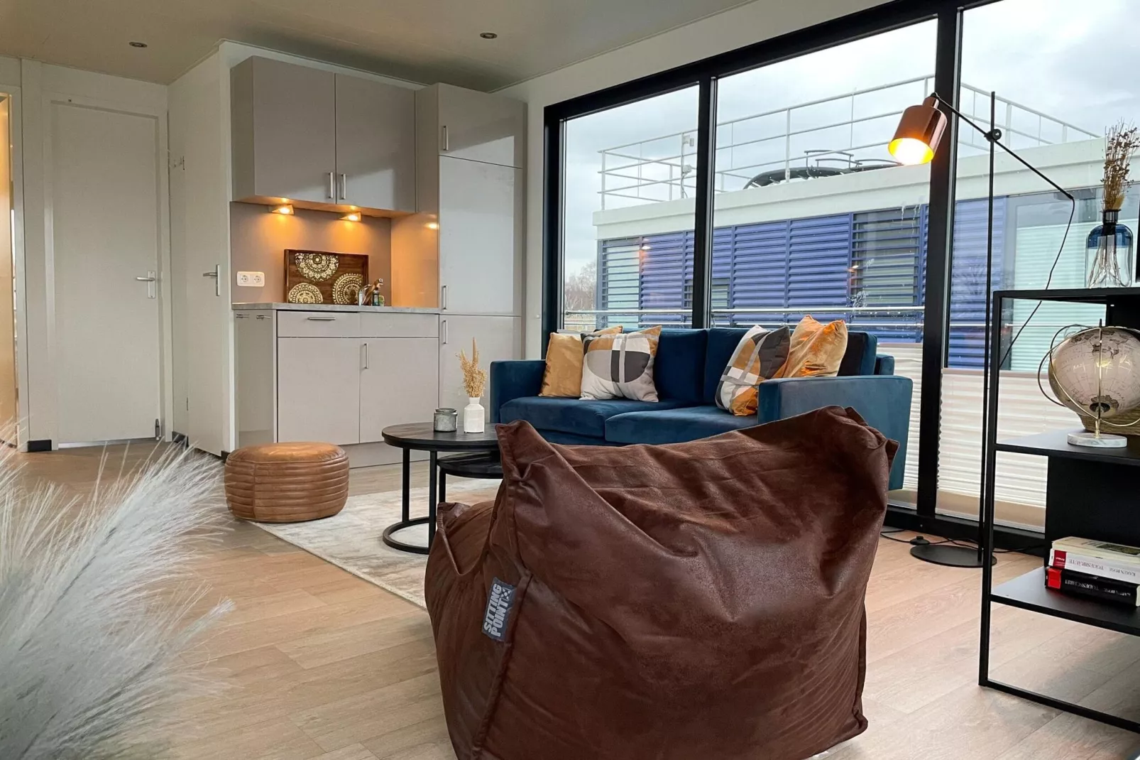 Houseboat Floating House Küstennebel 2 44 m²-Living room
