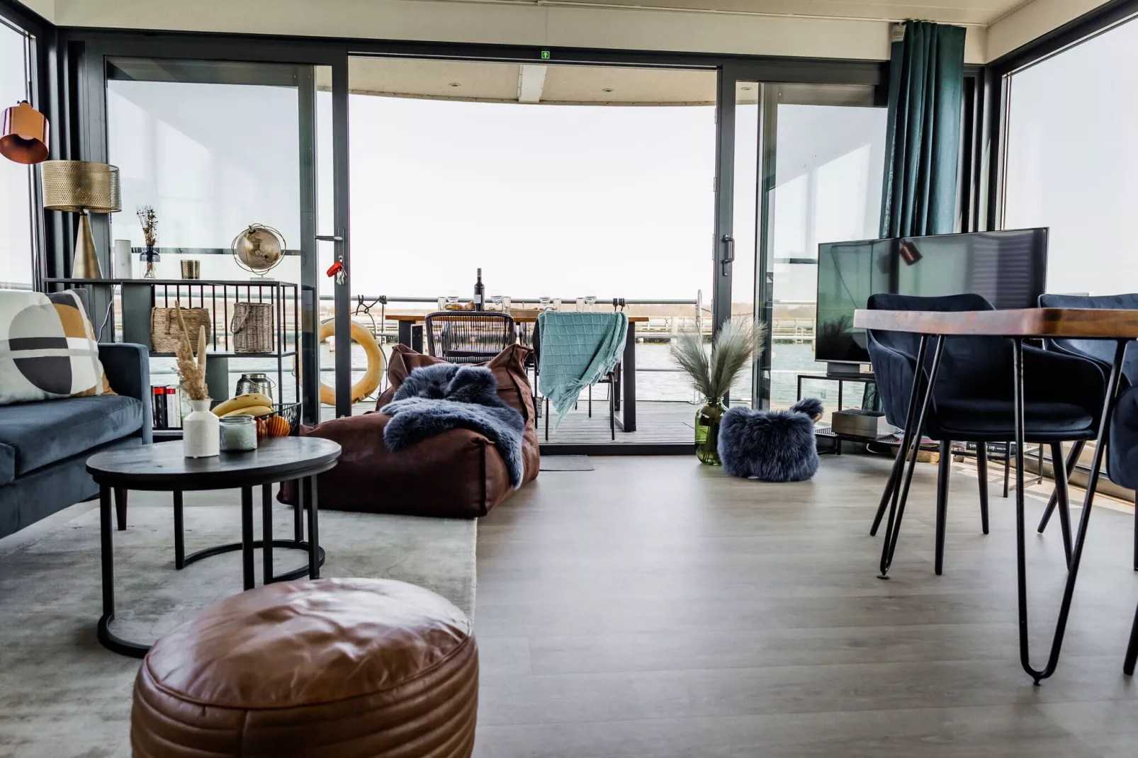 Houseboat Floating House Küstennebel 2 44 m²-Living room
