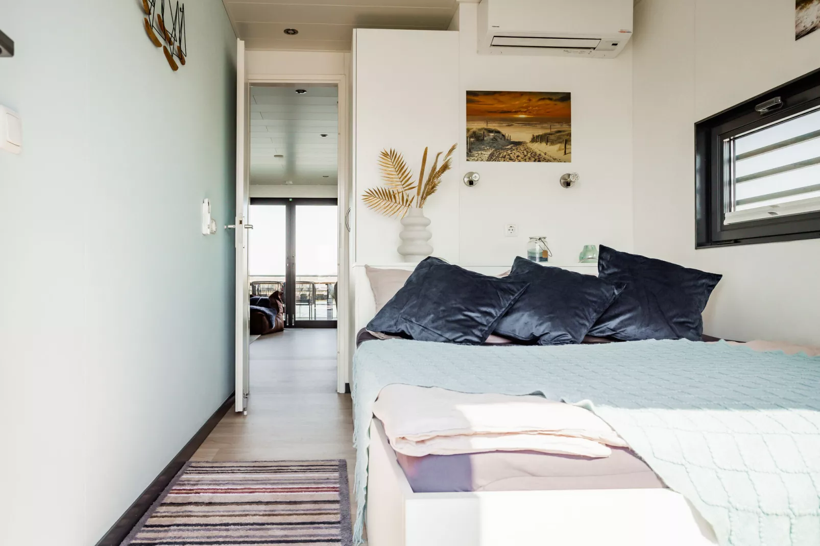 Houseboat Floating House Küstennebel 2 44 m²-Bedroom