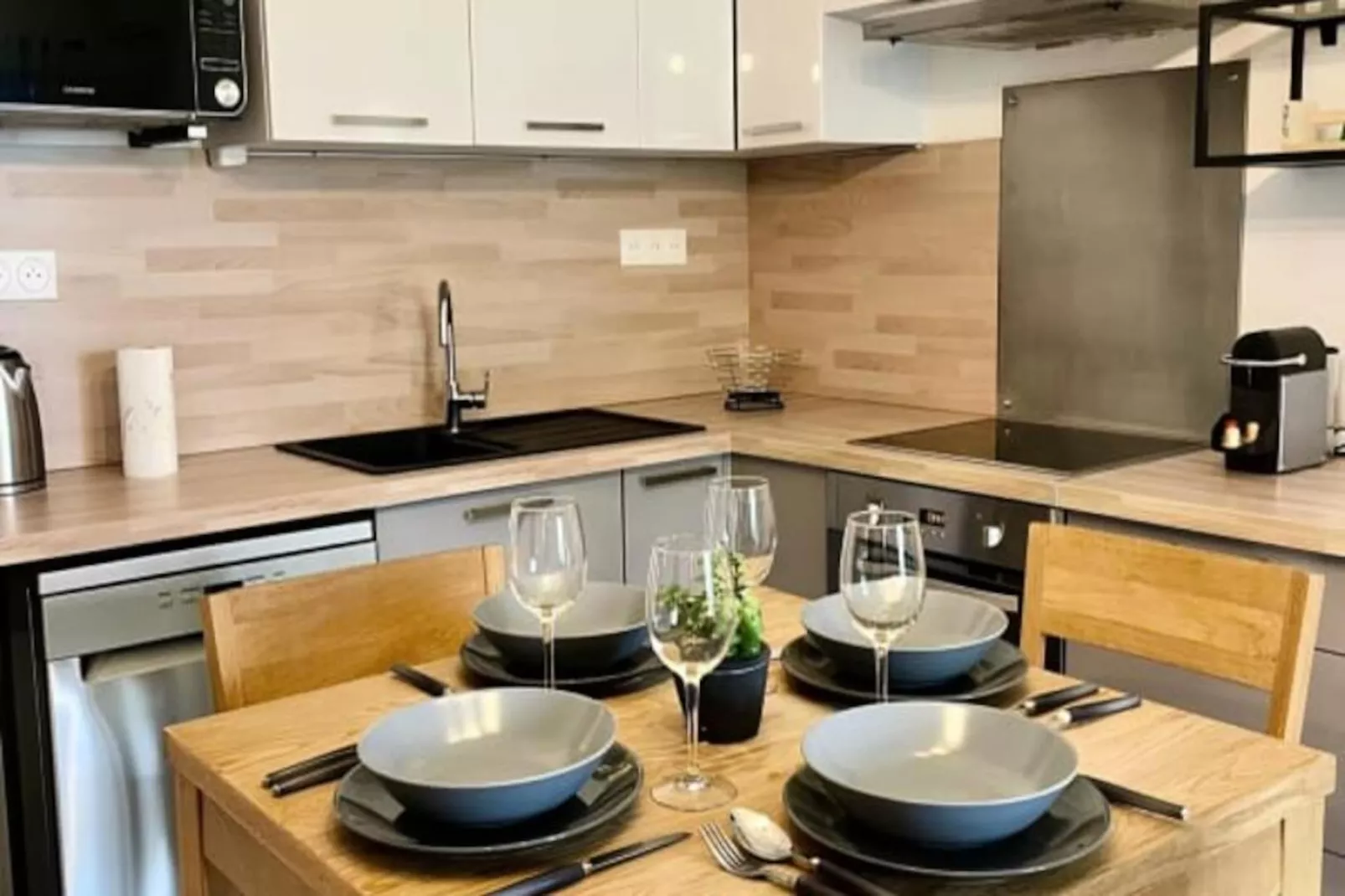 "le Romarin" - Clim Et 1 Place De Parking Priv&eacute;e-Nicht zugeordnet