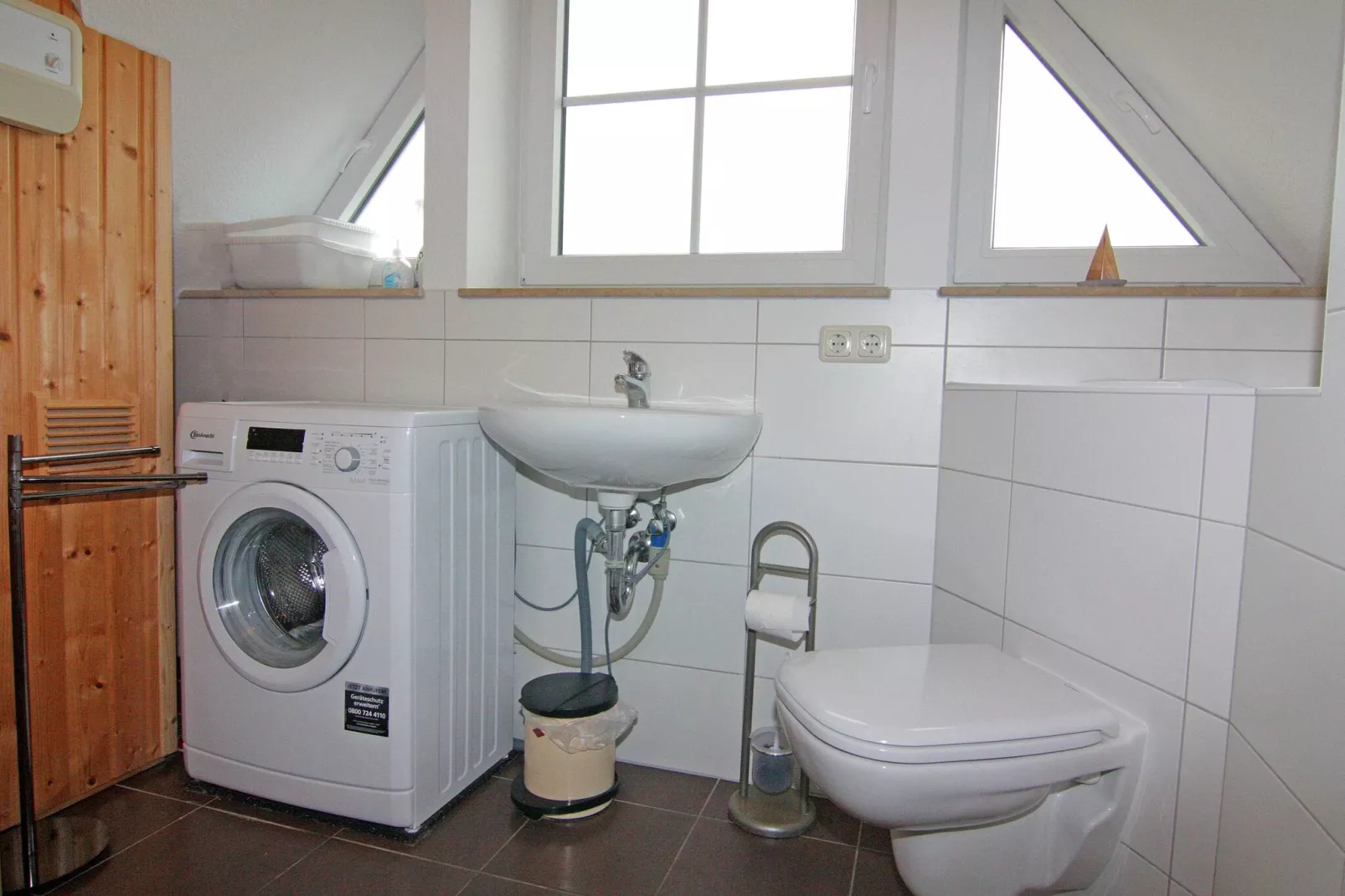 Ferienwohnung Seemöwe im Fährhaus Vieregge-Bathroom