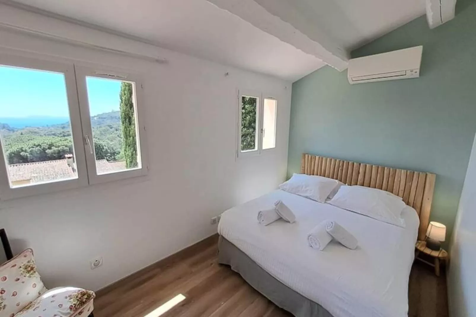 Résidence Villa Vue Mer Et Piscine &agrave; Cavali&egrave;re - 1 Km Plage-Untagged