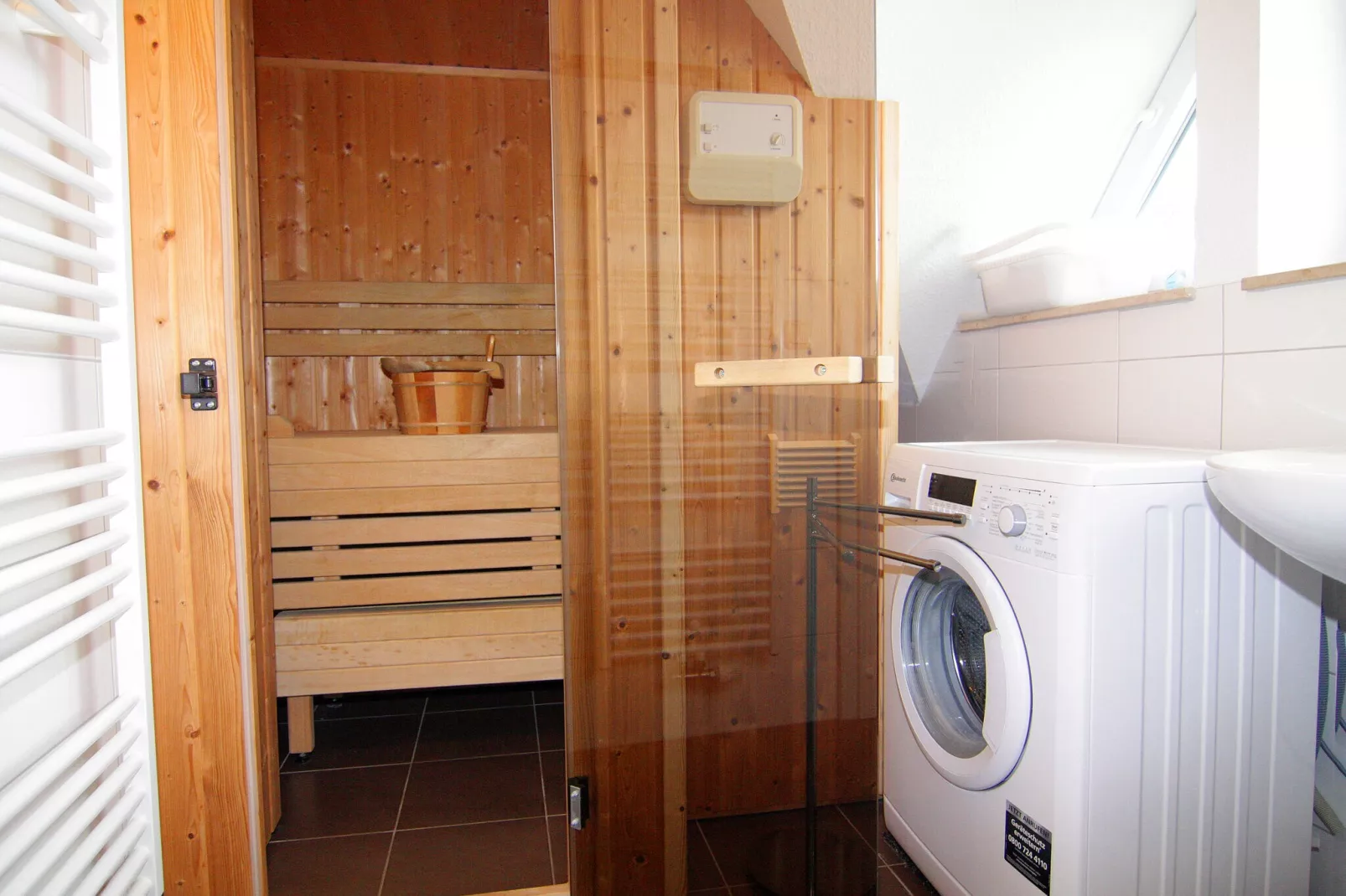 Ferienwohnung Seemöwe im Fährhaus Vieregge-Bathroom