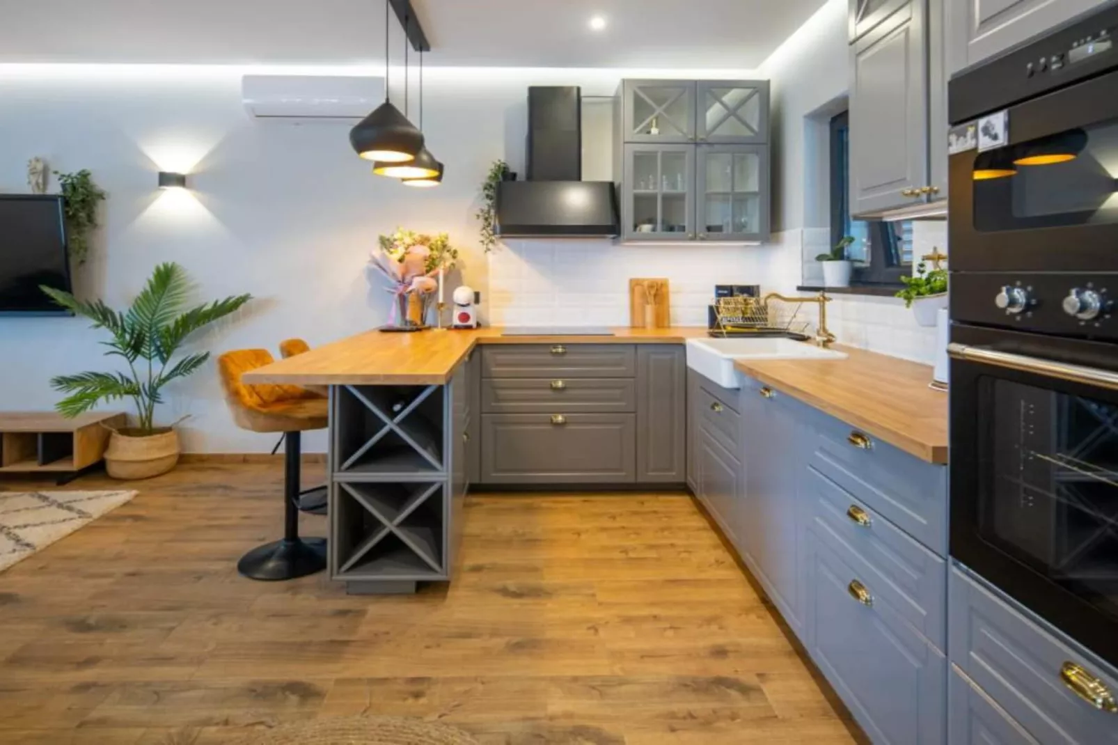 Lux Vintage House Bella Vita Biograd na Moru with Pool-Kitchen