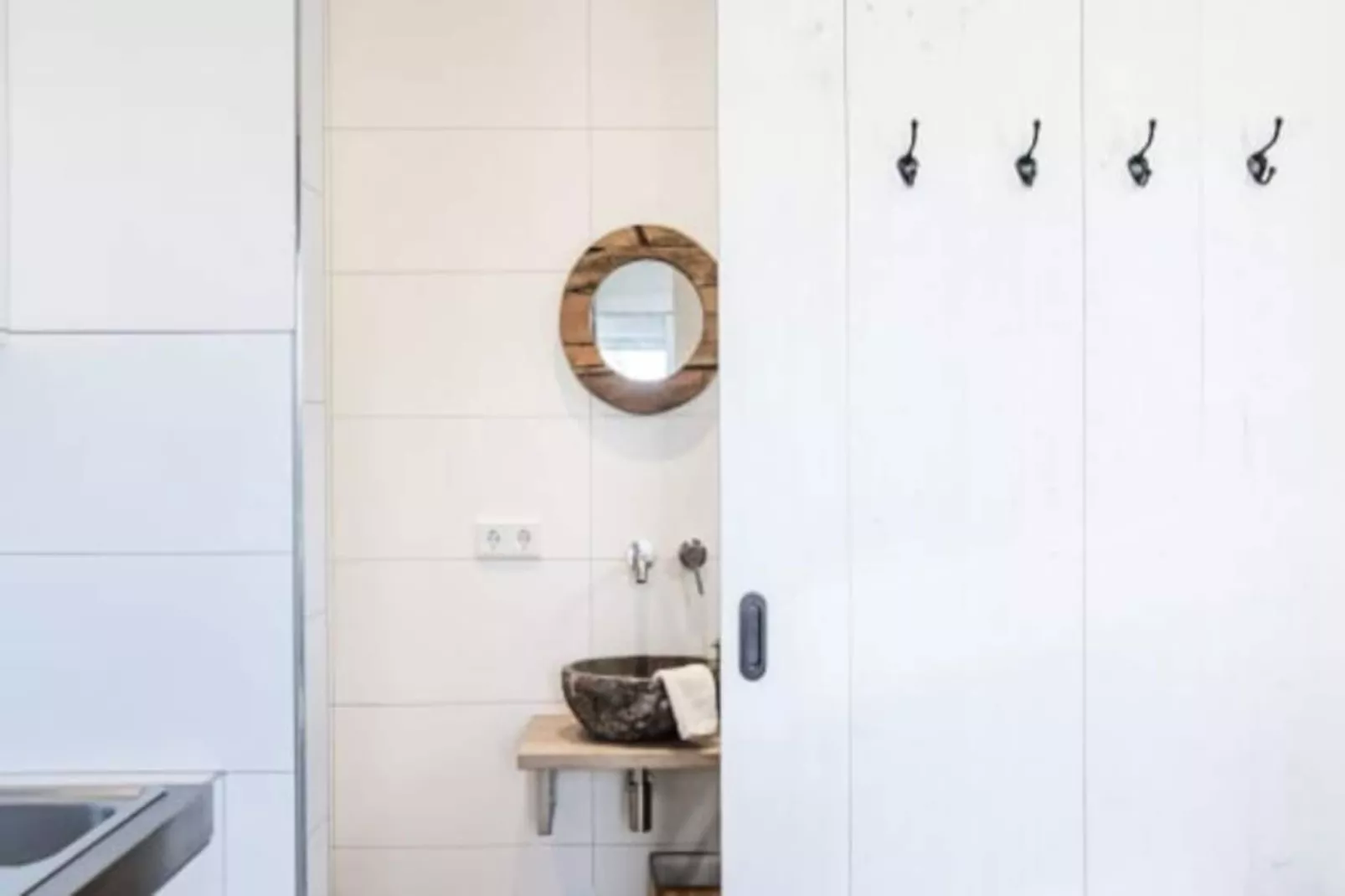 Studio Jadana-Untagged