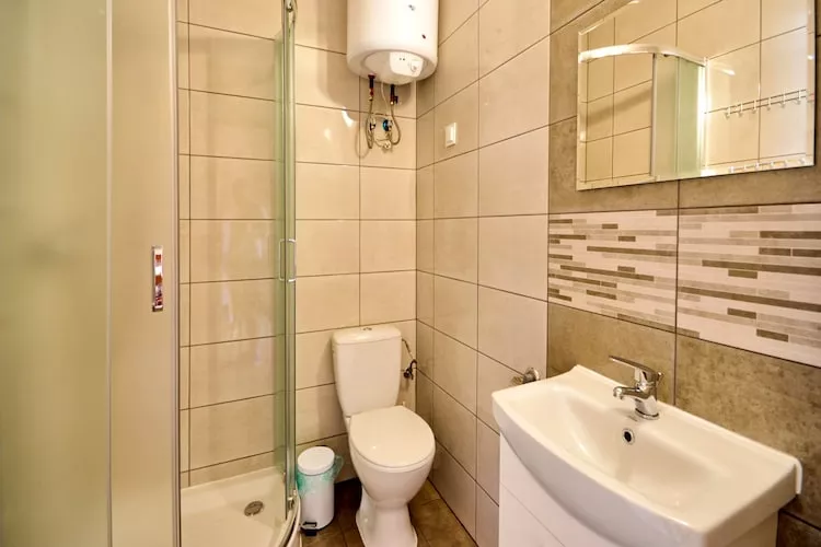 Domki wakacyjne dla max 5 os Karwia-Bathroom