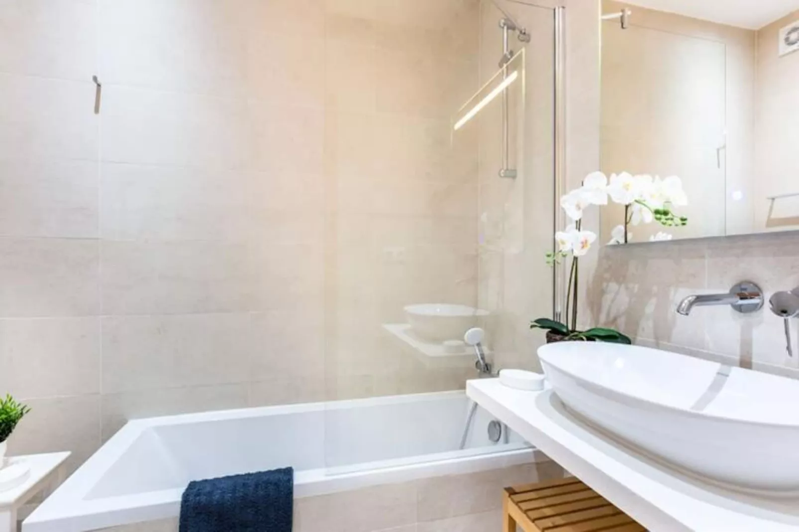 Art-inspired Modern Apartment T3-Non tagué