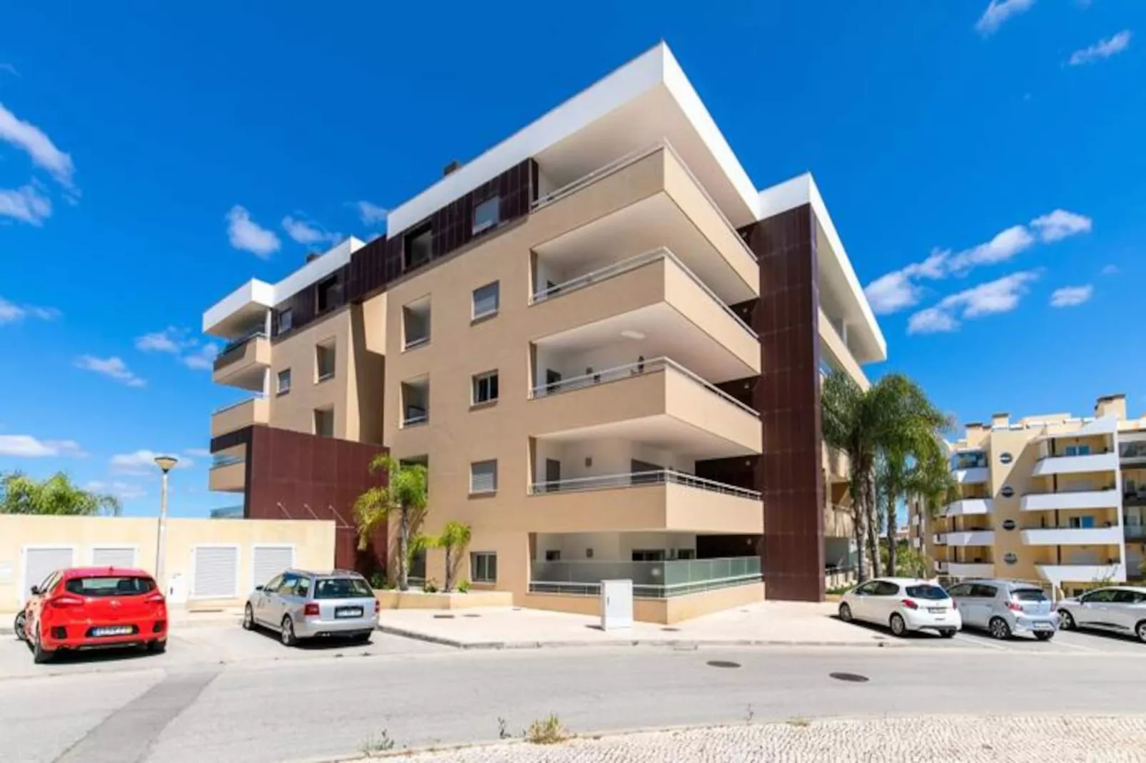 Apartment Henri-Non tagué