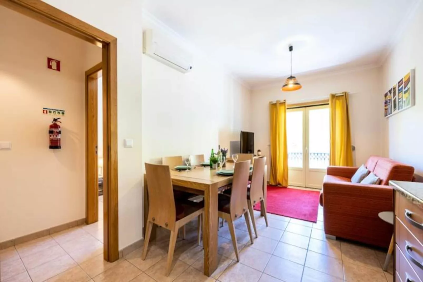 Jacaranda Apartment-Non tagué