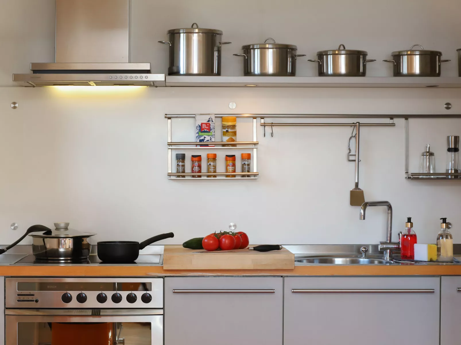 Jungfrau a d Ledi-Drinnen