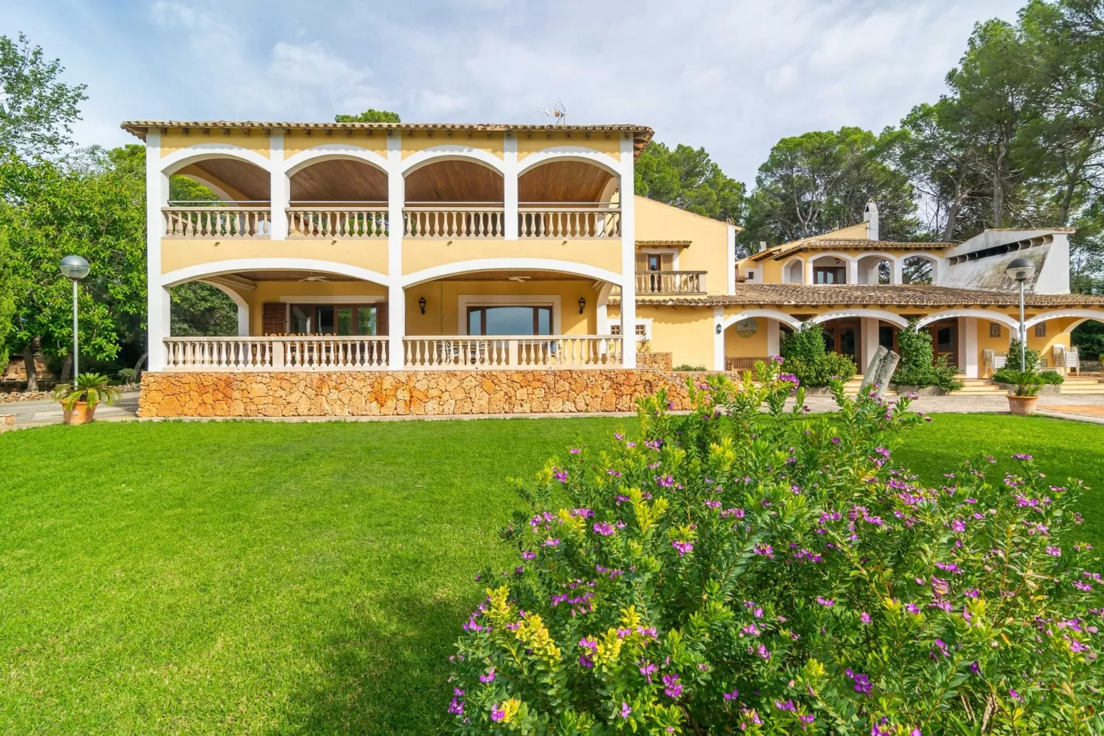 Finca Son Pou-Exterior summer