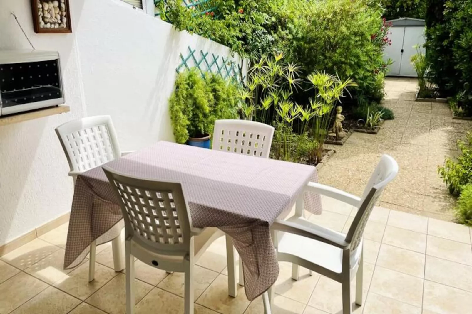 Résidence Les Pinedes - Un Jardin Fleuri &agrave; C&ocirc;t&eacute; De La Plage-Nicht zugeordnet