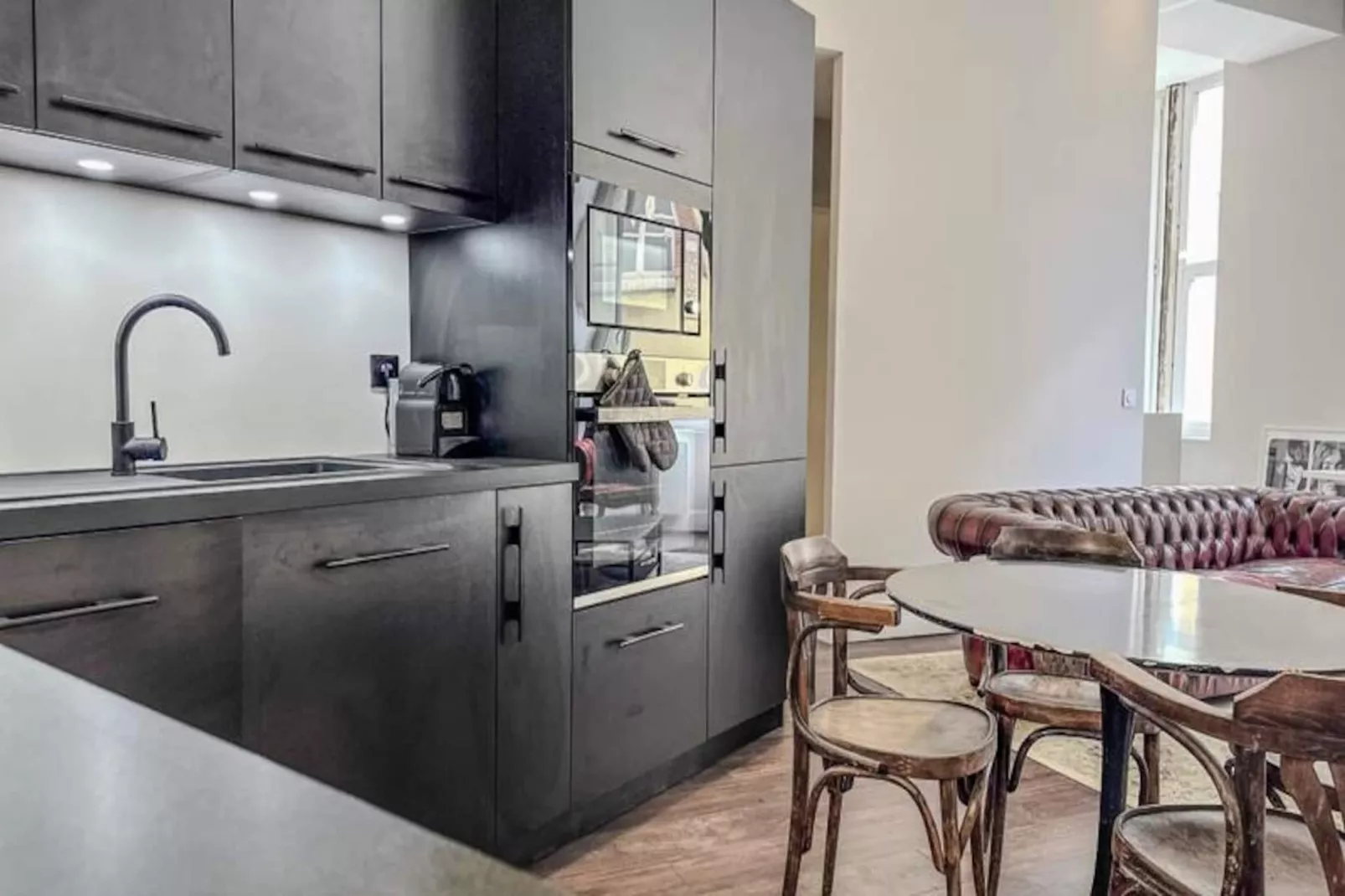 | Le Notre Dame 🎈 - Untagged