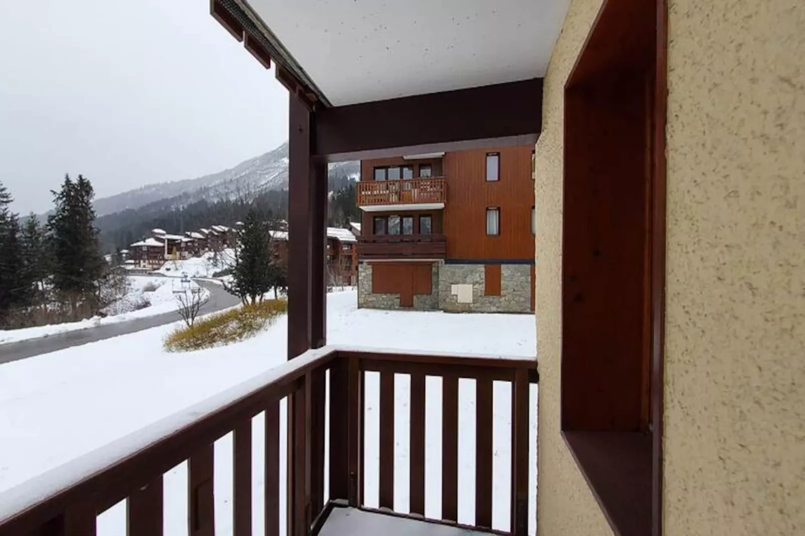 Résidence Lauziere Dessous G-Untagged