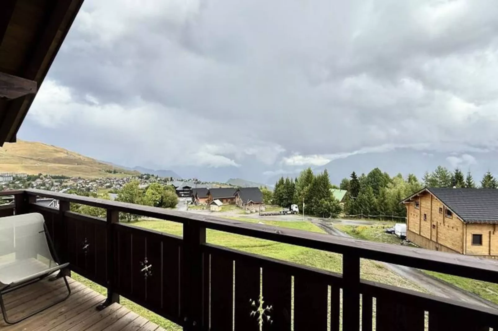 Résidence Complexe Aiguilles-Untagged