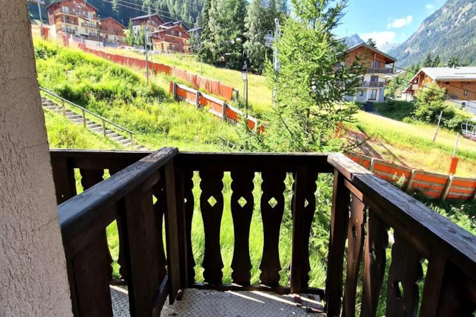 Chalet Club-Non tagué