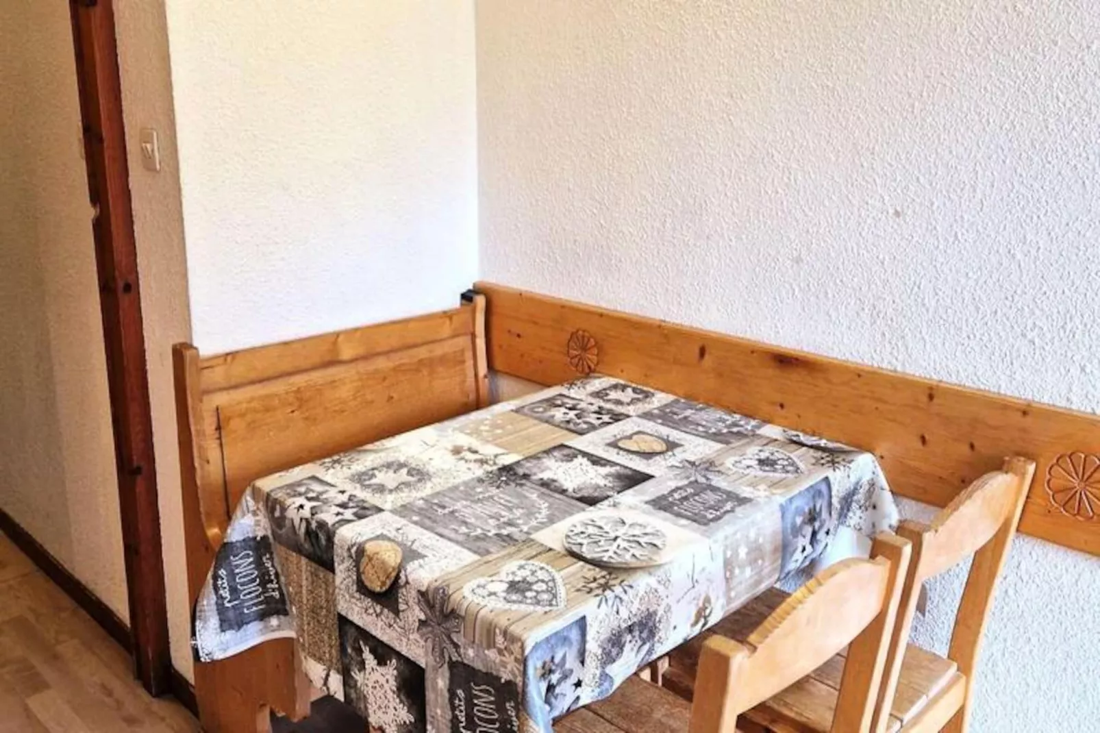 Chalet Club-Non tagué