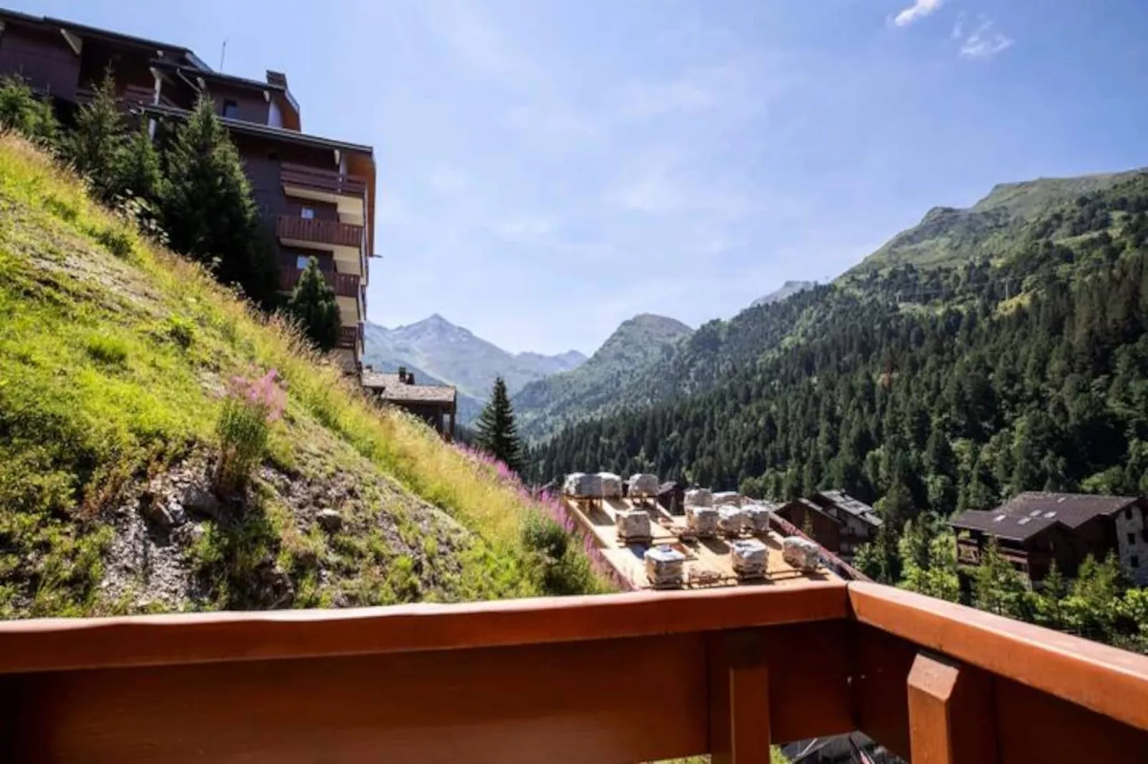 Sherpa 11 Sur Le Front De Neige De Mottaret-Untagged