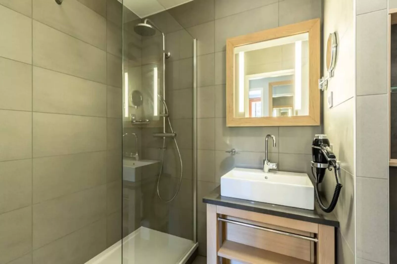 Résidence Les Monarques-Untagged