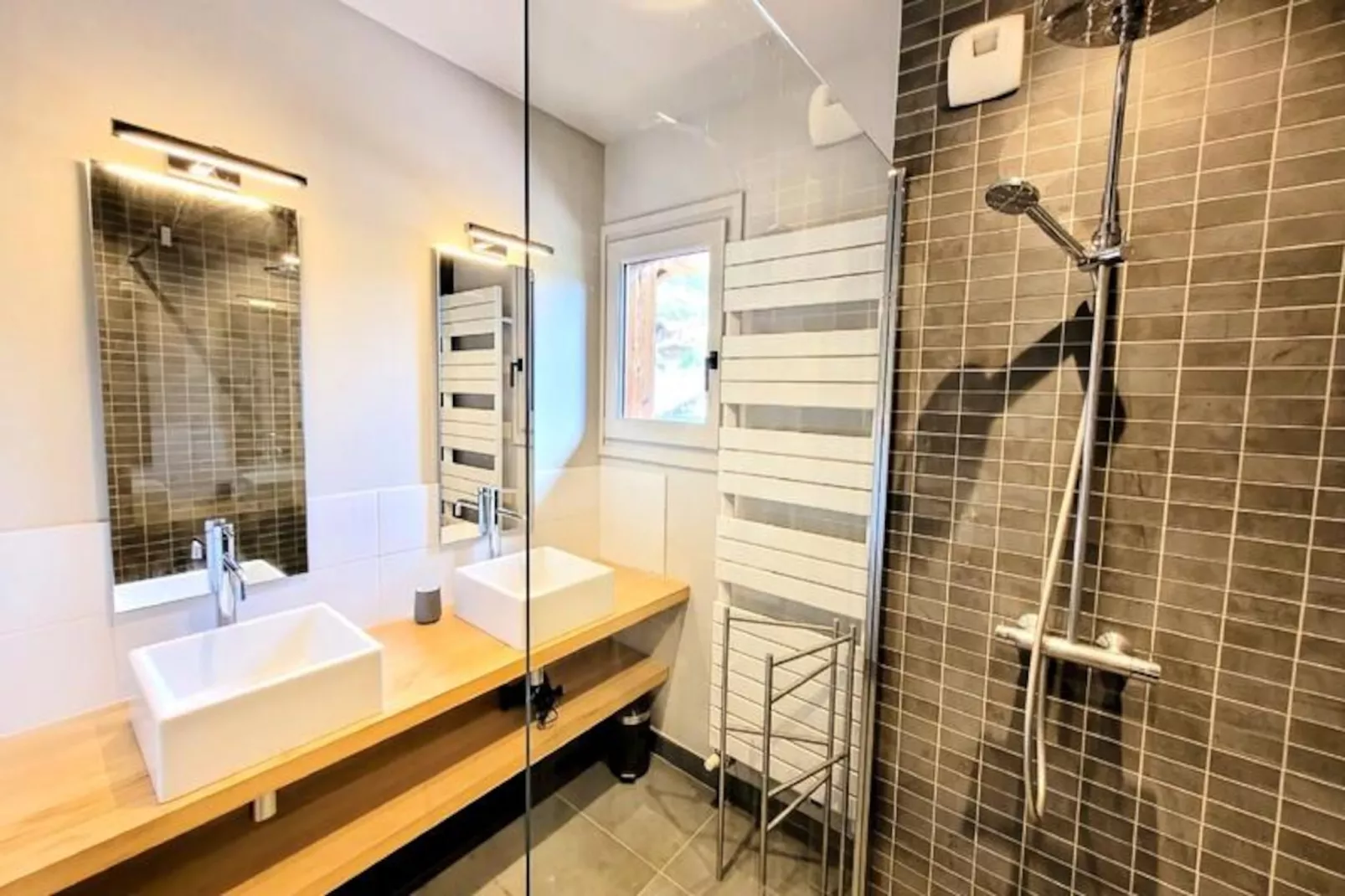 Chalet Du Lac-Nicht zugeordnet