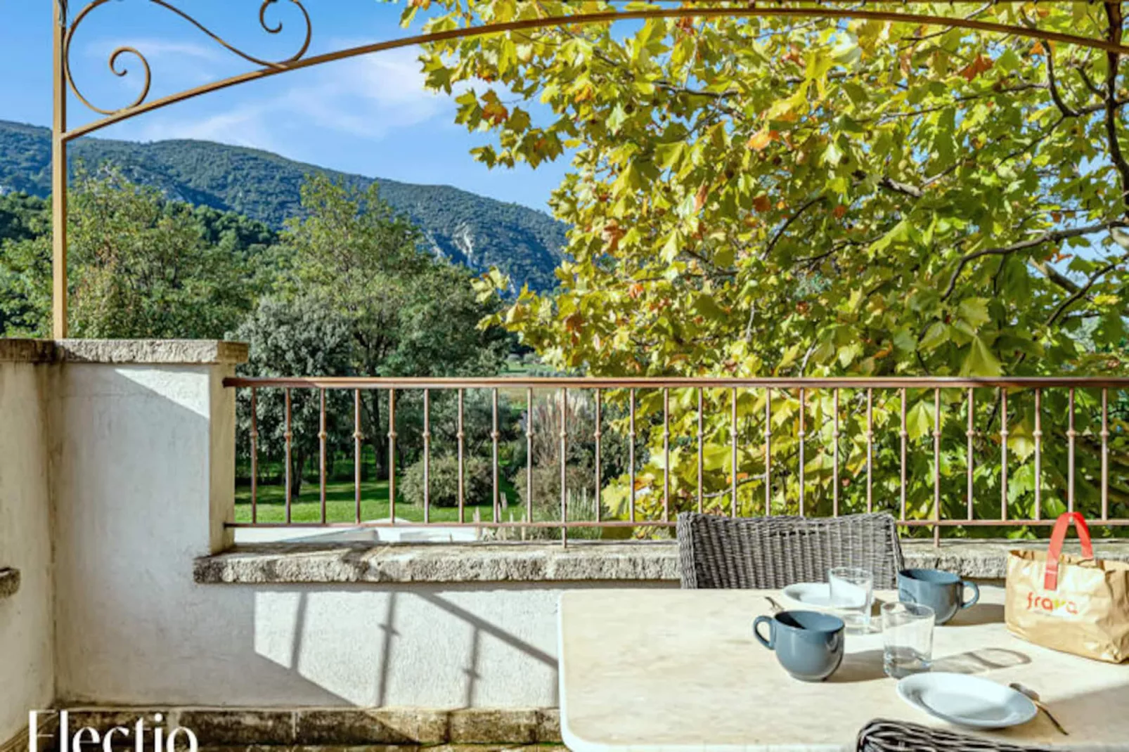 Loggia 11 Platane | R&eacute;sidence Les Petitons-Nicht zugeordnet