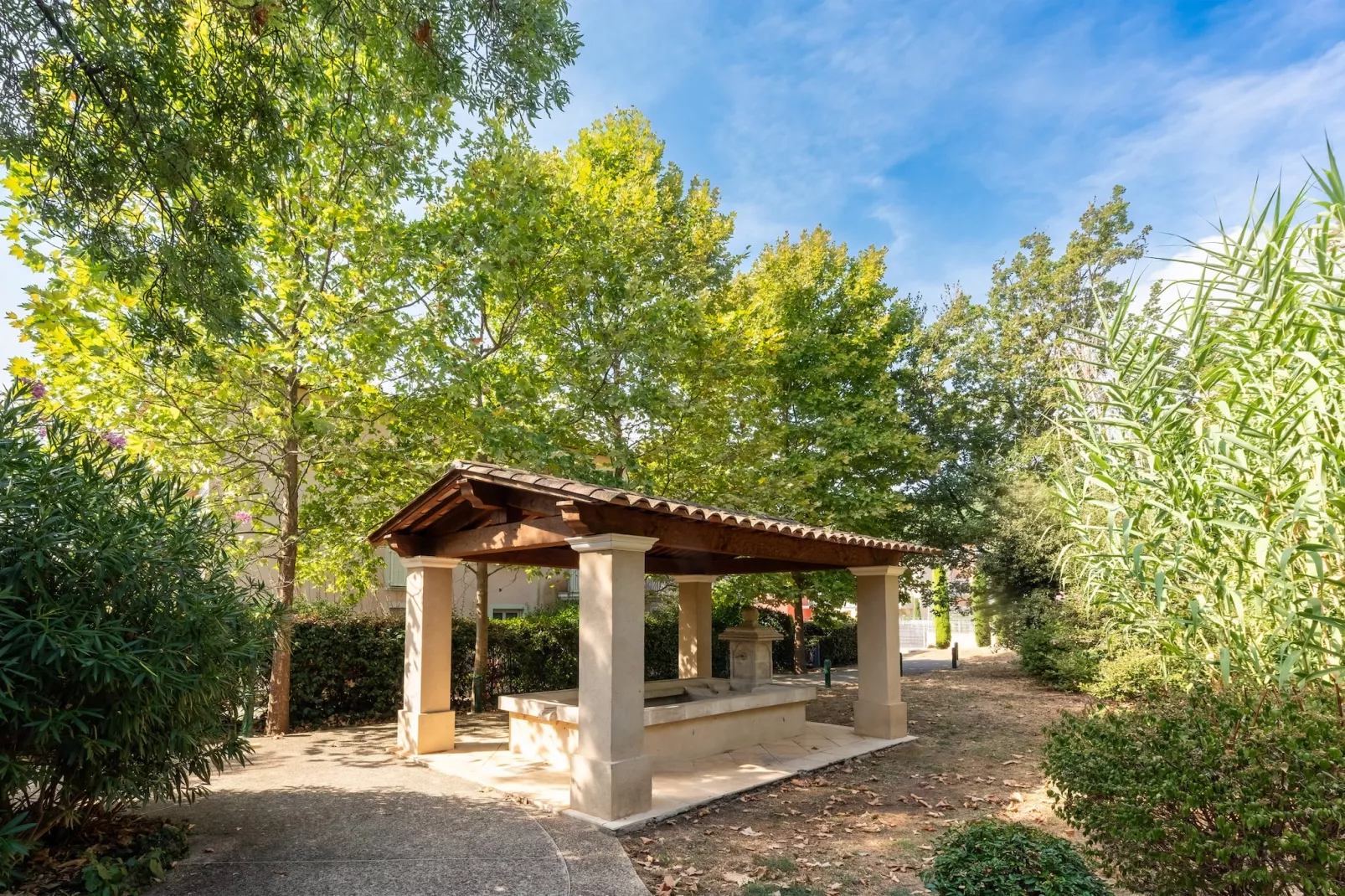 D. de Camiole A N°102 - ST2-Im Freien