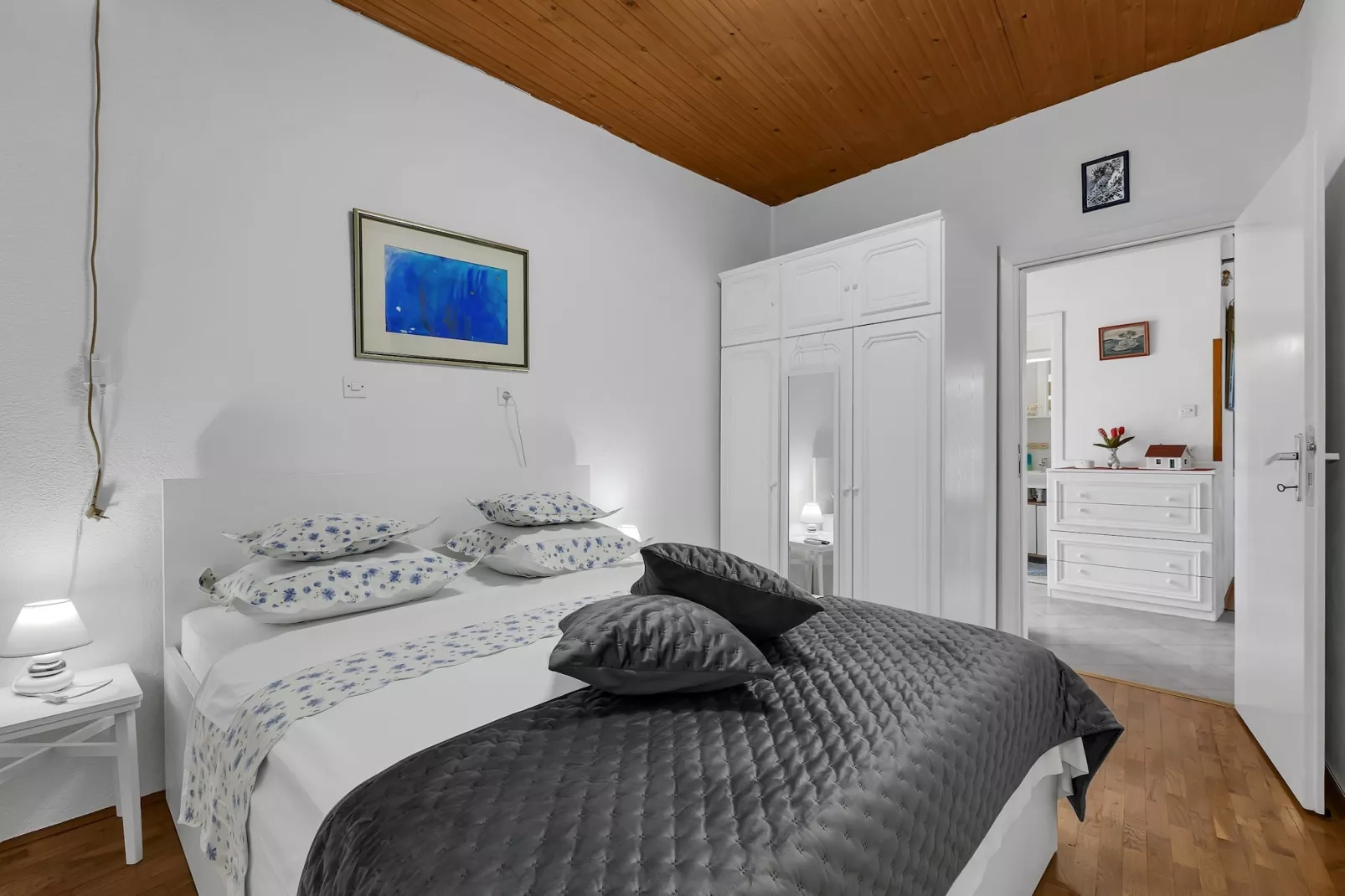 Apartments Kata - Three Bedroom Apartment with Balcony-Bedroom