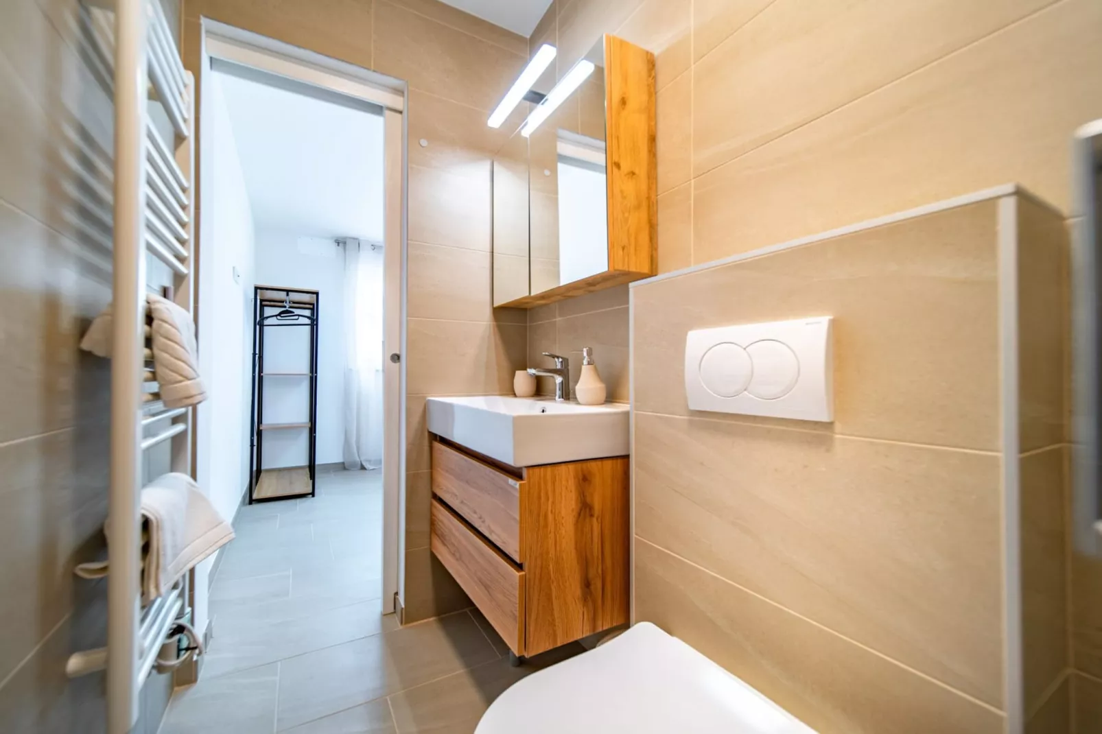 Apartments Arti Homes Rab Banjol - Two Bedroom Apartment With Terrace (Arti 3)-Badezimmer