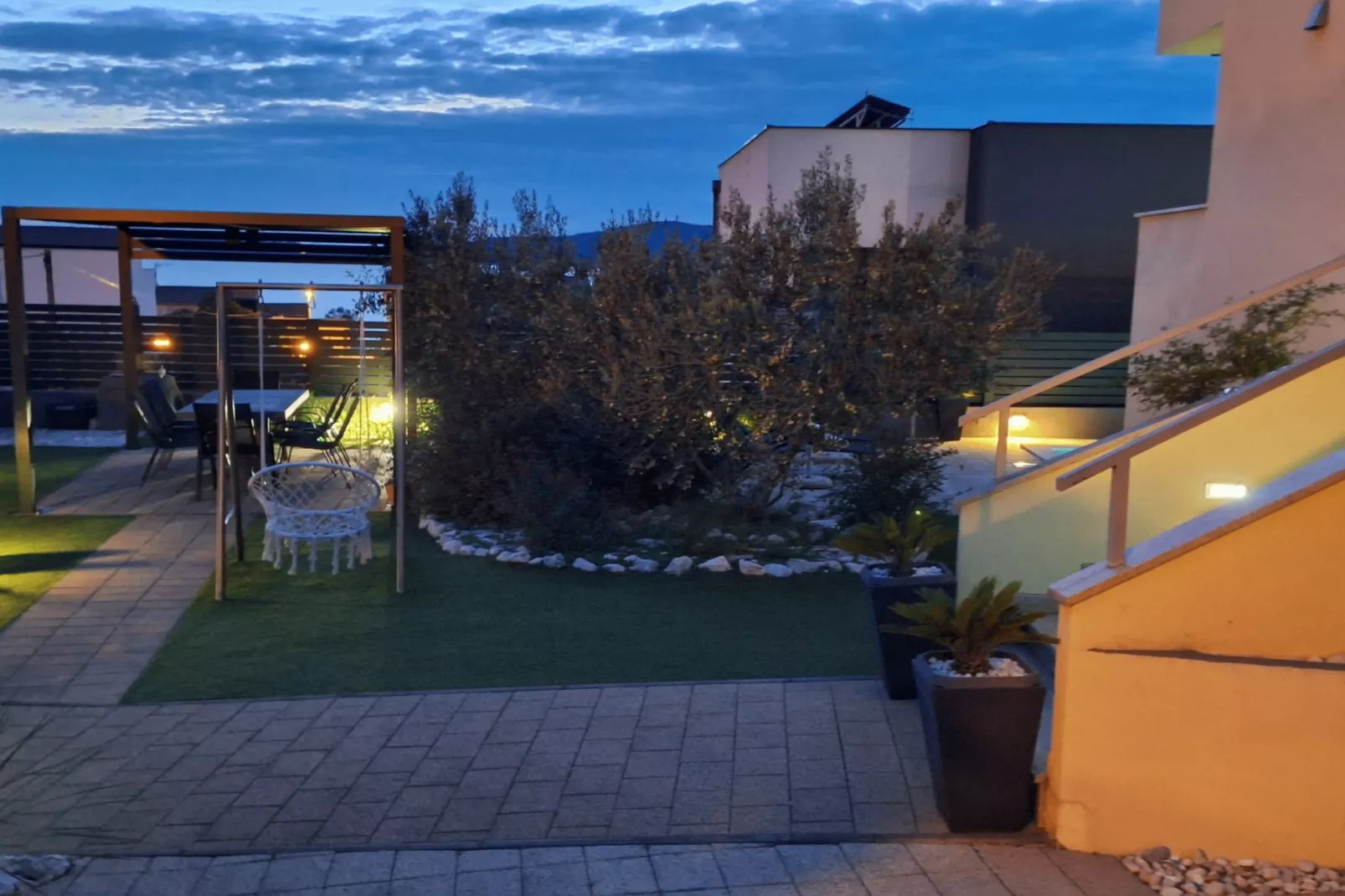 Apartment Cvita & Roza - Two Bedroom apartment with Terrace (Cvita) (A2)-Outdoor