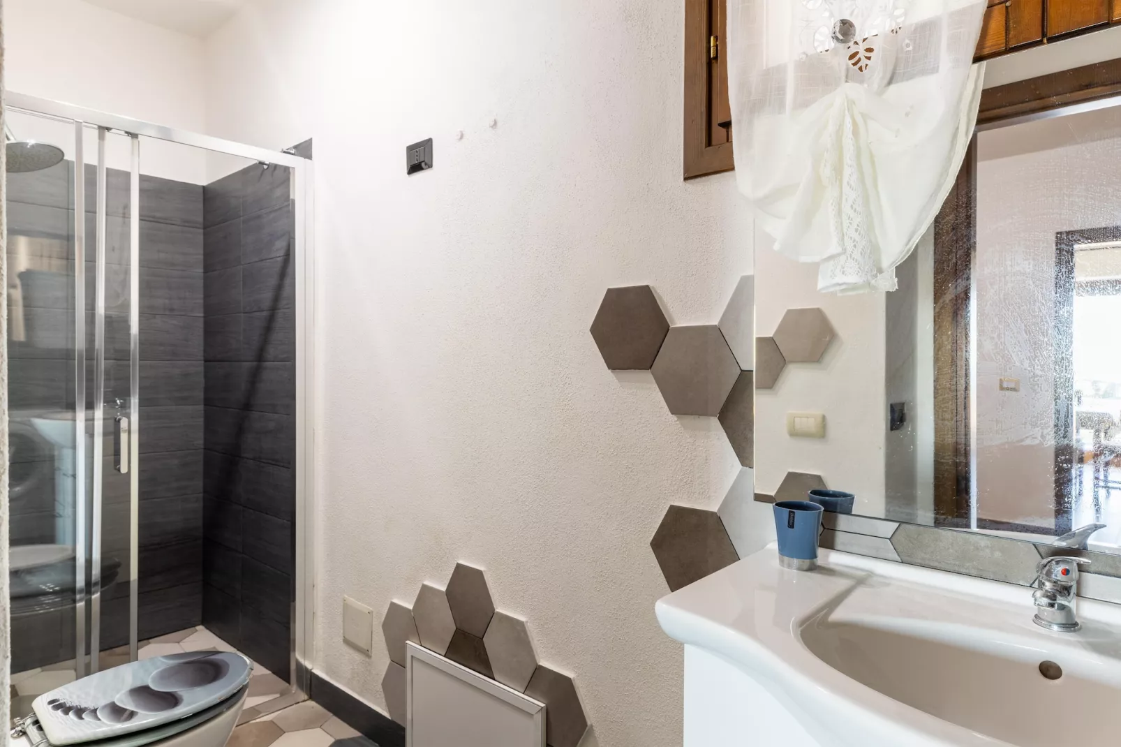 LA ROCCA 1-Badezimmer