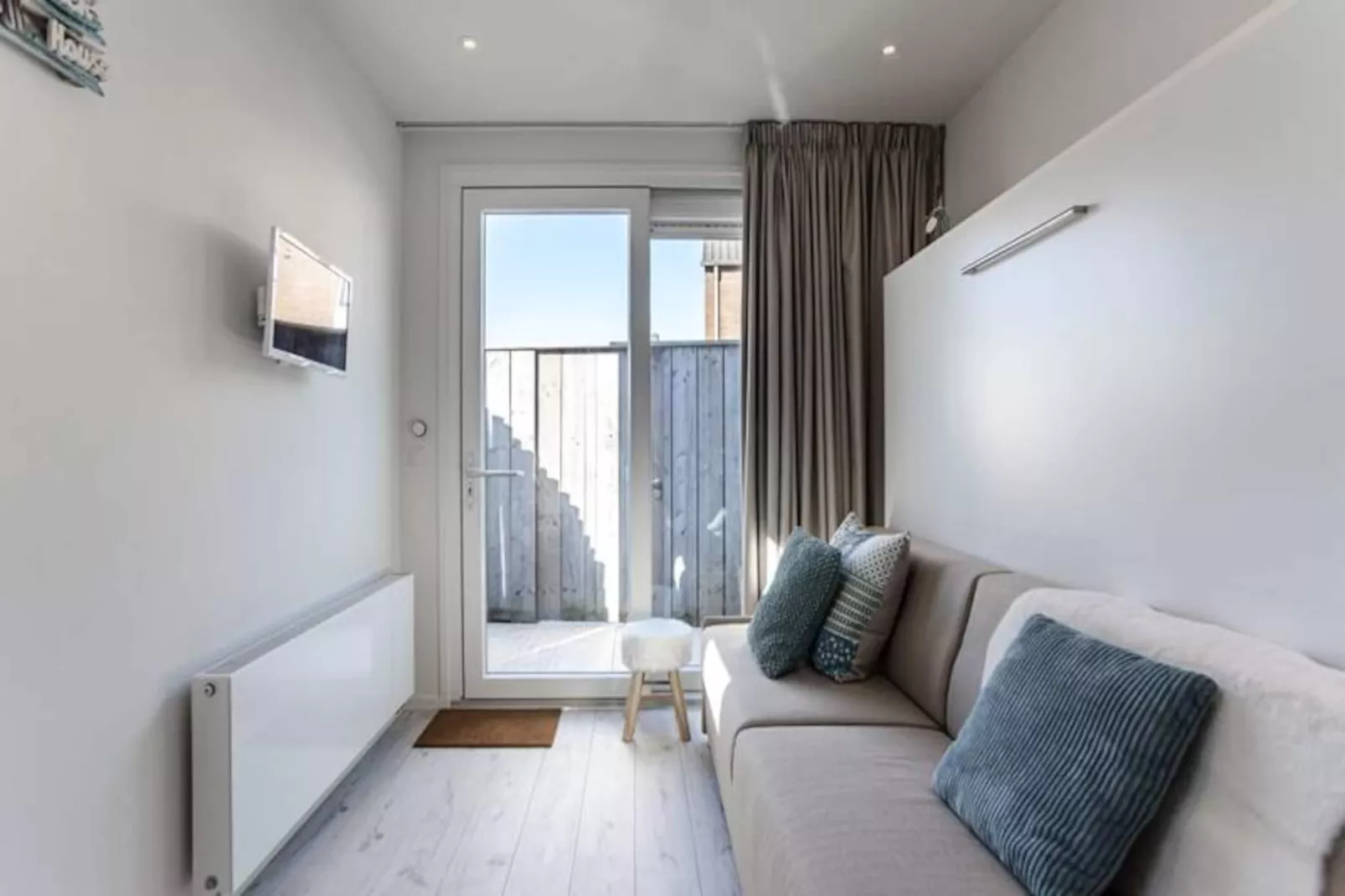 Studio Jadana-Untagged