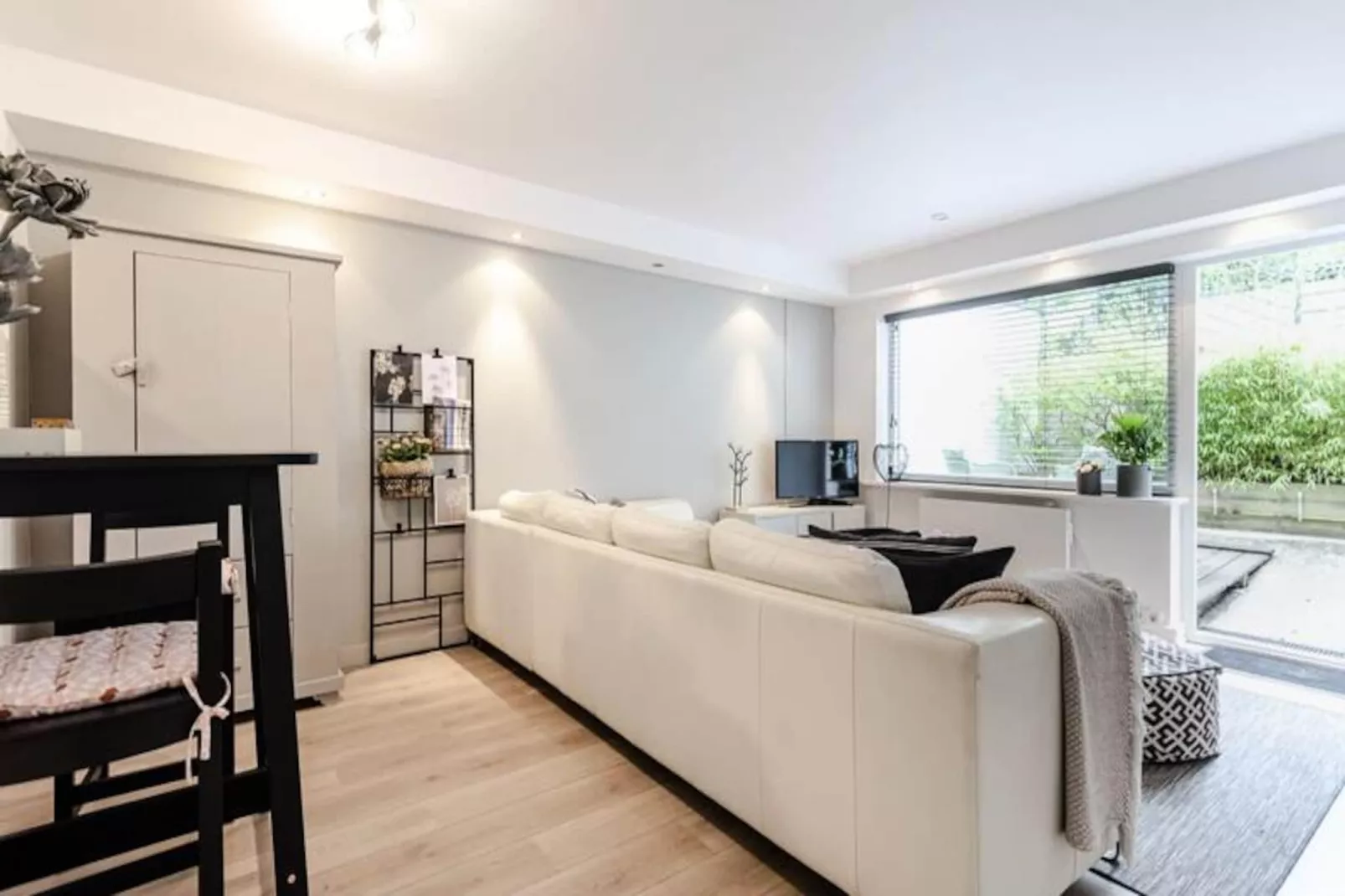 Summer House - Souterrain-Non tagué