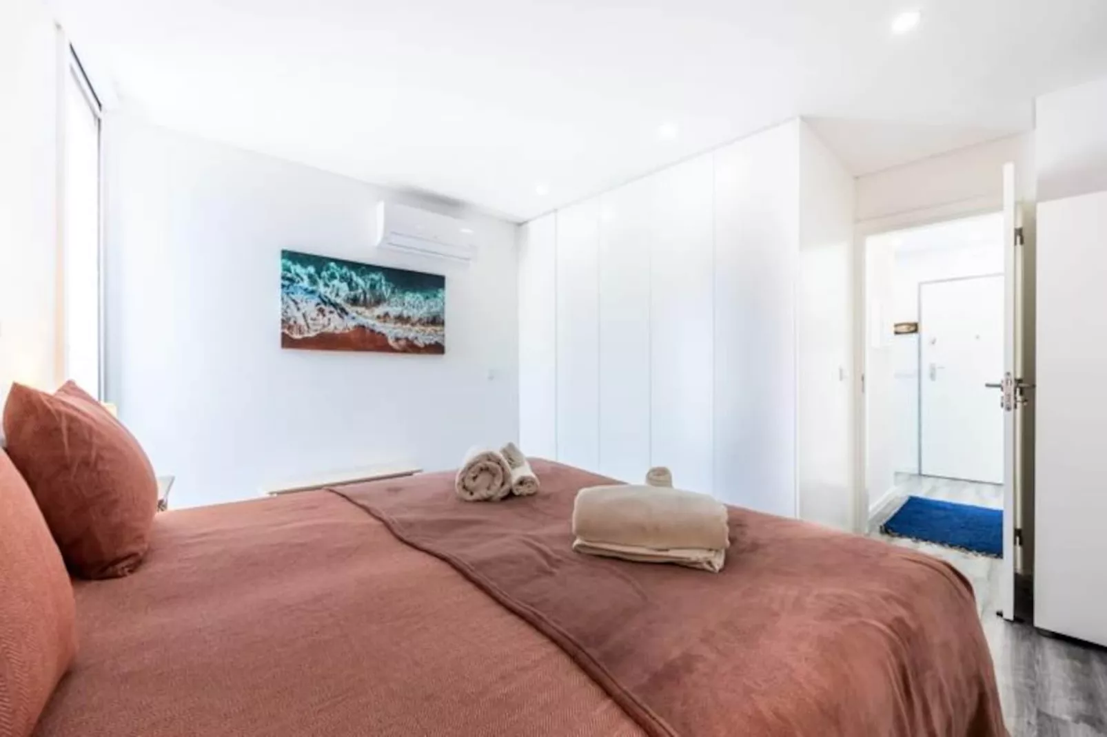 Frontline Seaview Apartment-Non tagué