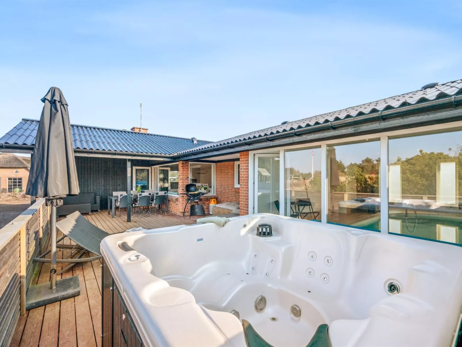 "Bela" -  from the sea-Inside