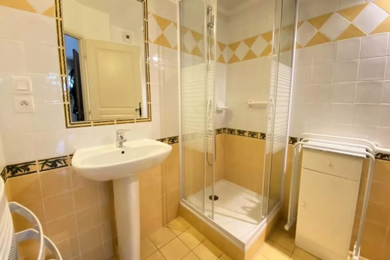 04b6 : Beau Studio Dans Un Mas Proven&ccedil;al - Piscine-Nicht zugeordnet