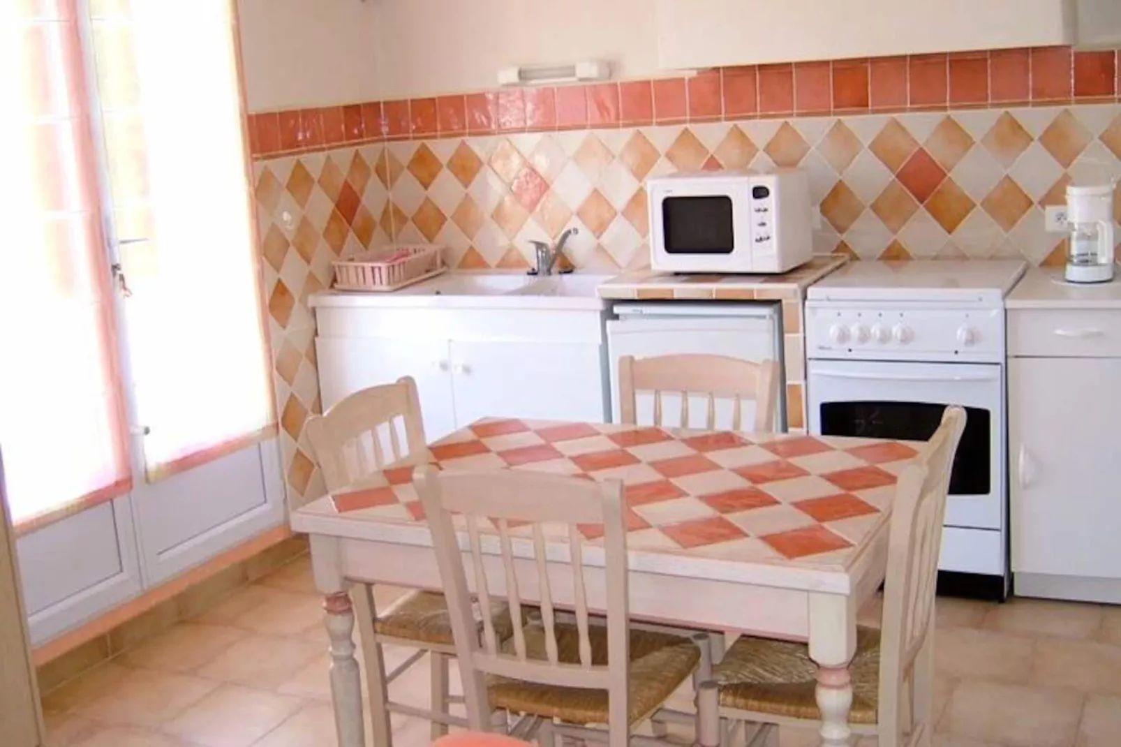 Résidence G&icirc;te De La Cave - Charmant G&icirc;te Proven&ccedil;al Avec Une Chambre-Untagged