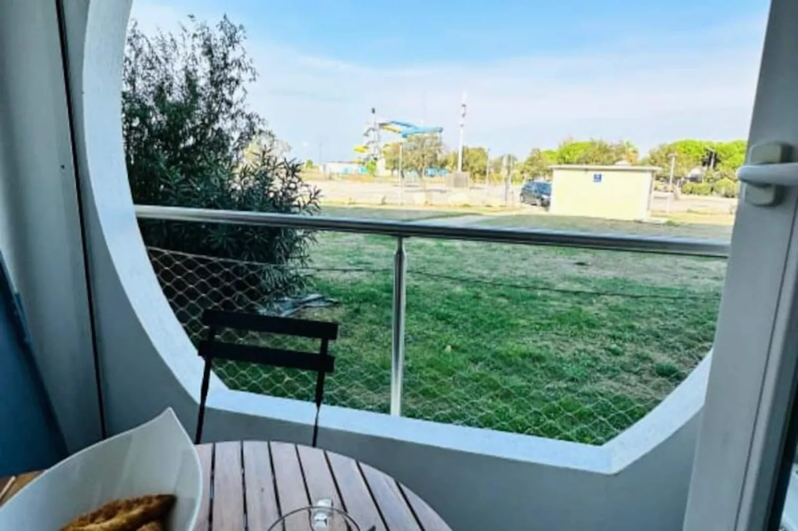 Résidence L'emeraude Au Soleil : Studio Avec Coin Nuit Dans R&eacute;sidence Sur La Plage-Untagged