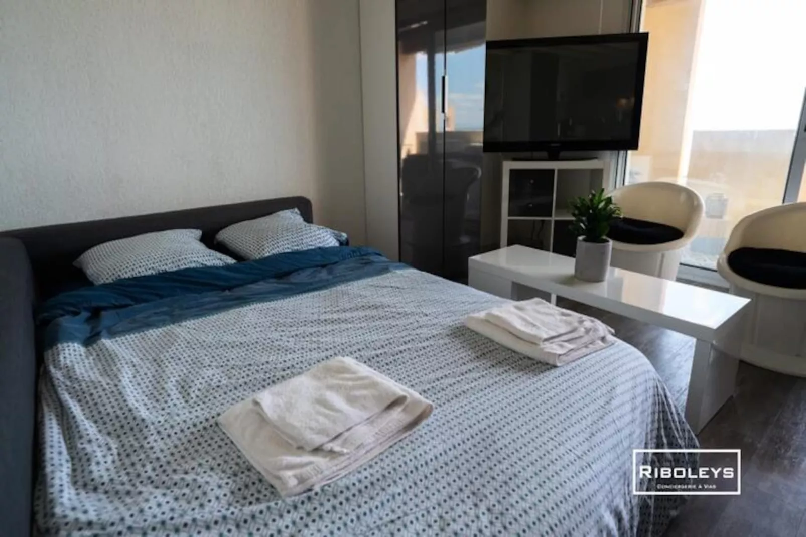 Vias-plage - Appartement Climatis&eacute; Avec Piscine Face &agrave; La Mer-Non tagué