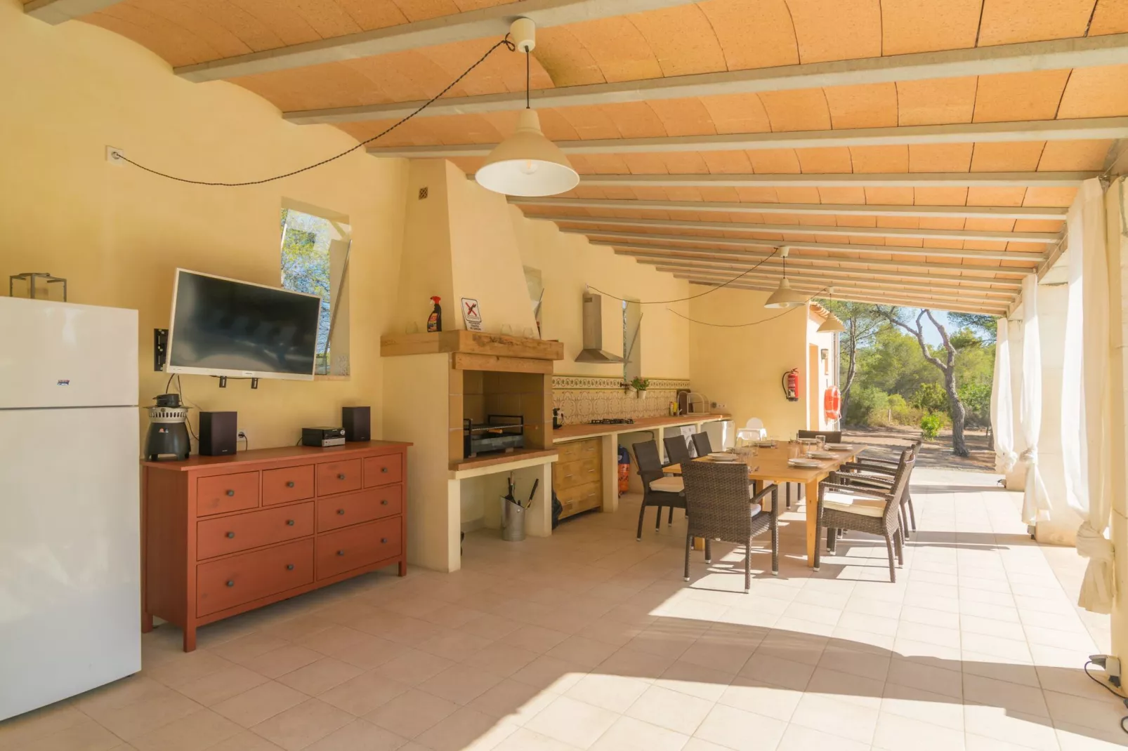 Villa Pins-Außenbereich Sommer