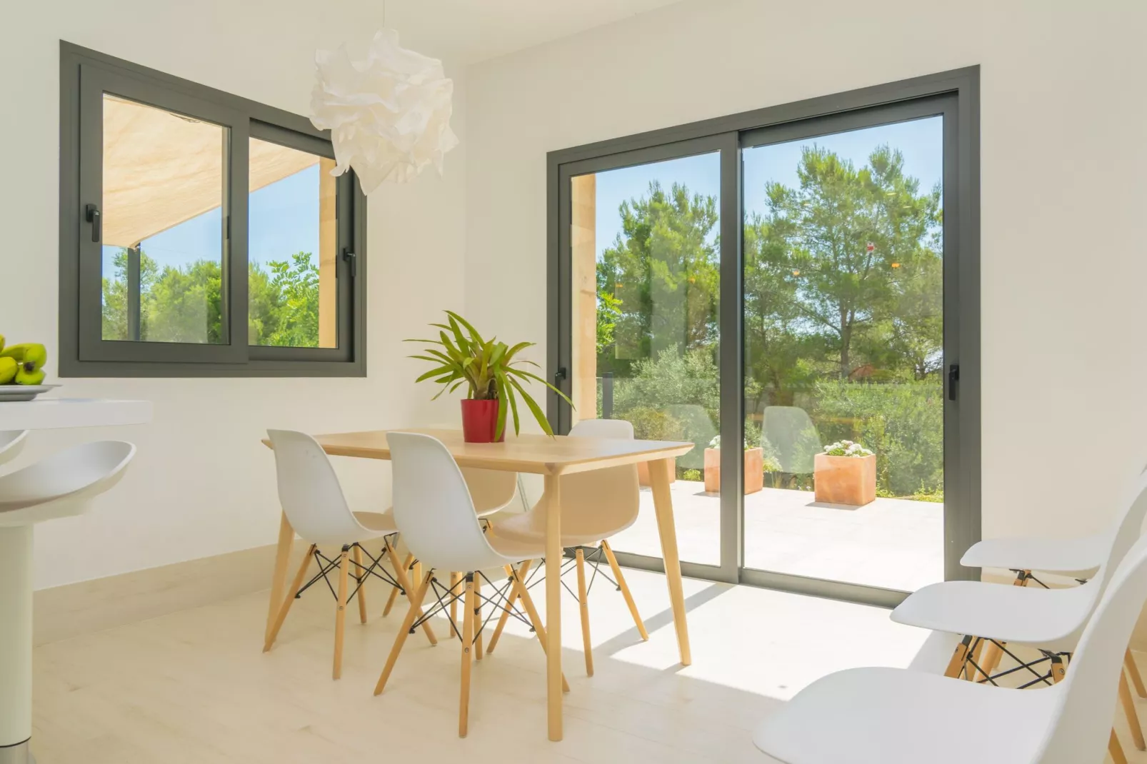 Villa Pins-Außenbereich Sommer