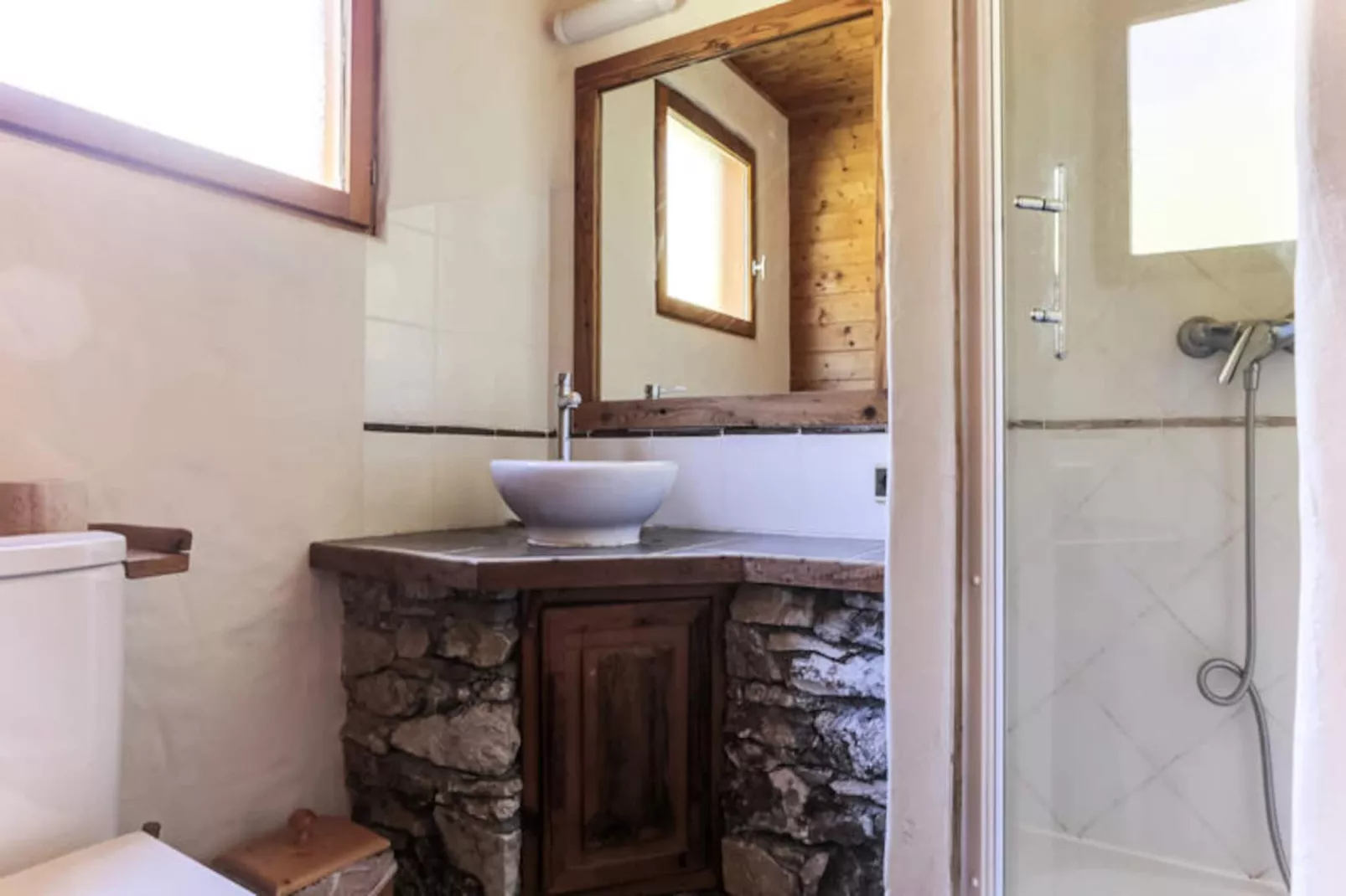 Chalet Forsythia-Non tagué