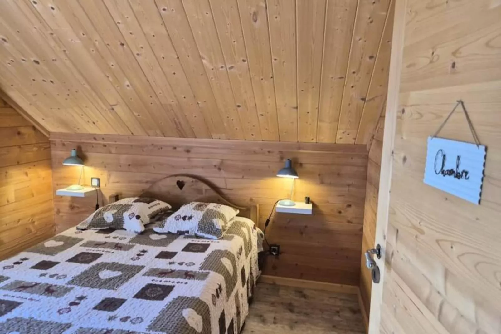 **chalet D'exception à Louer à La Féclaz – 4 Chambres, 10 Couchages-Untagged