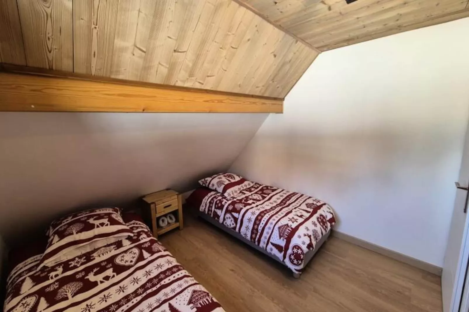 Chalet Nordique Pour 6 Personnes à La Féclaz - Piscine été-Untagged