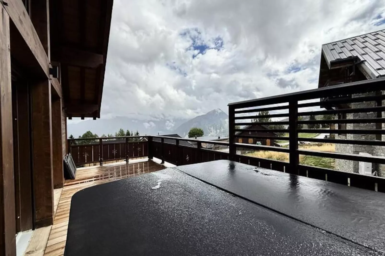 Résidence Complexe Aiguilles-Untagged