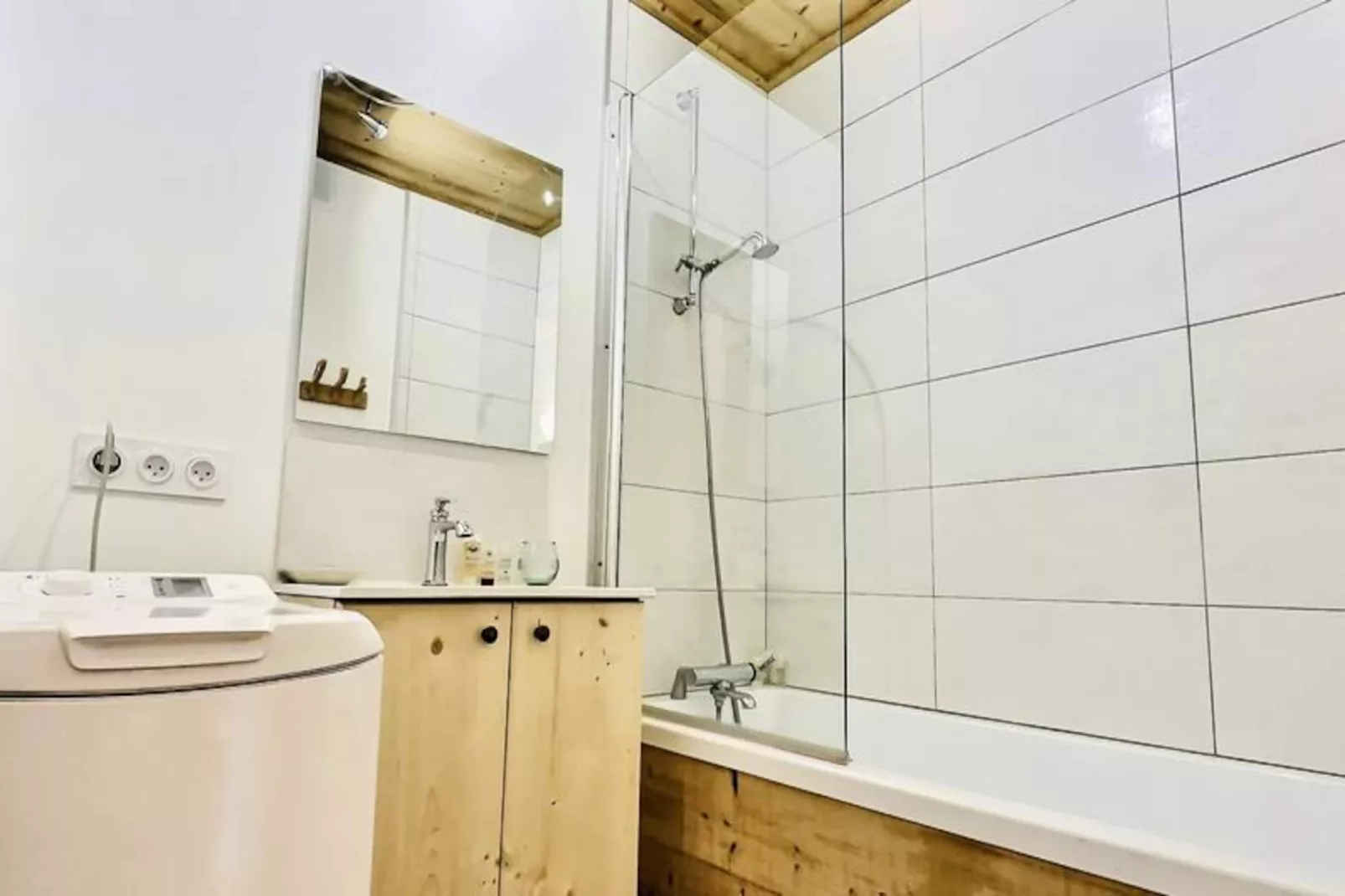 Le Chalet De La Tour-Untagged