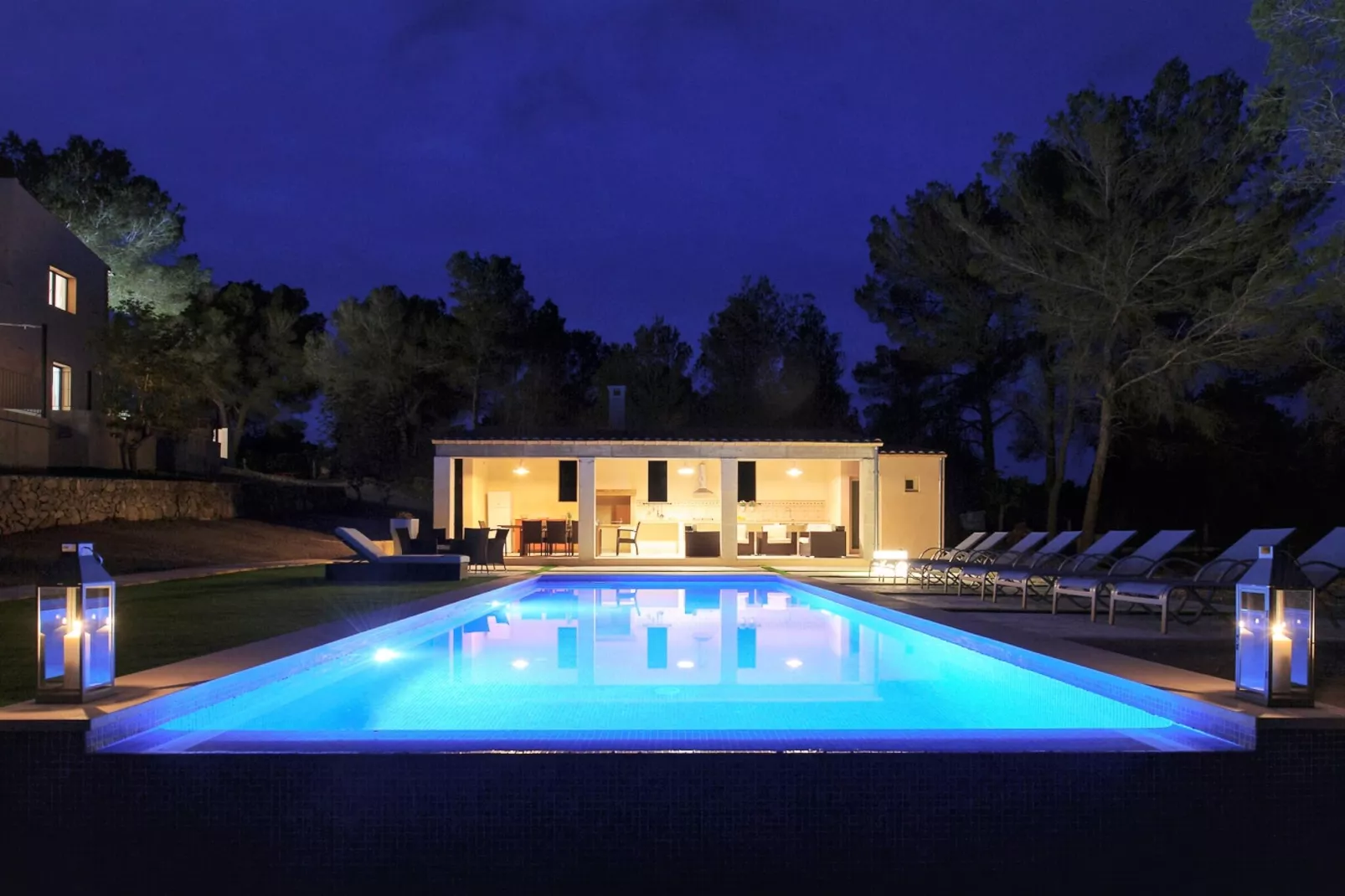 Villa Pins-Außenbereich Sommer
